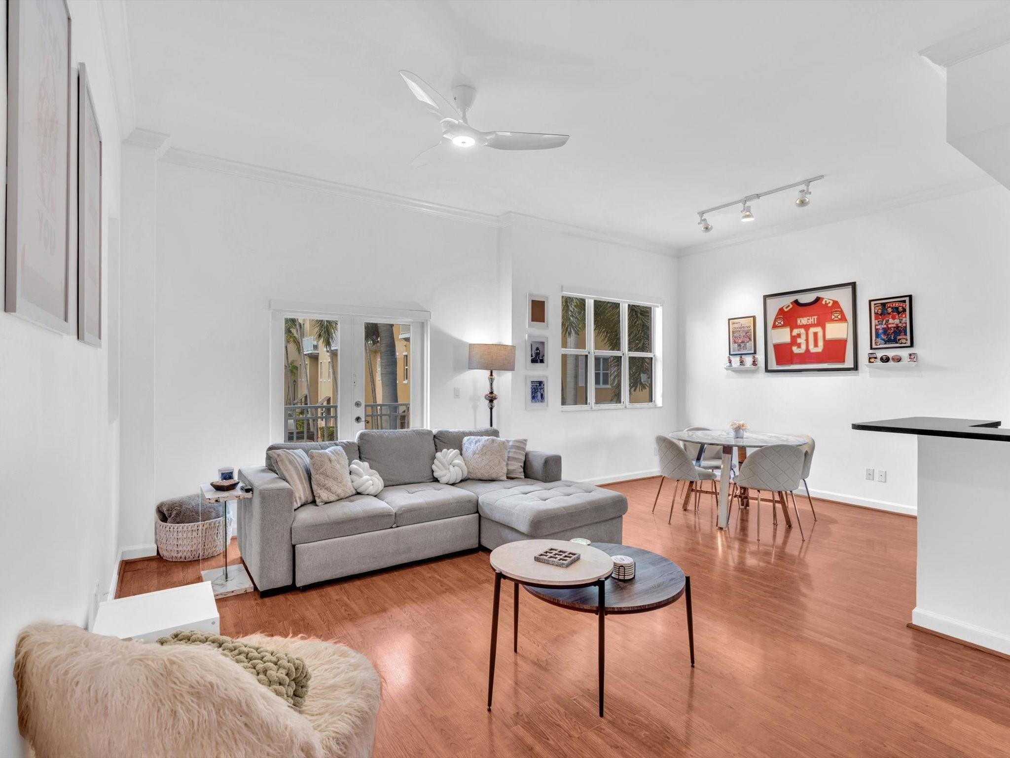 2329 Vintage Lighthouse Point, FL 33064