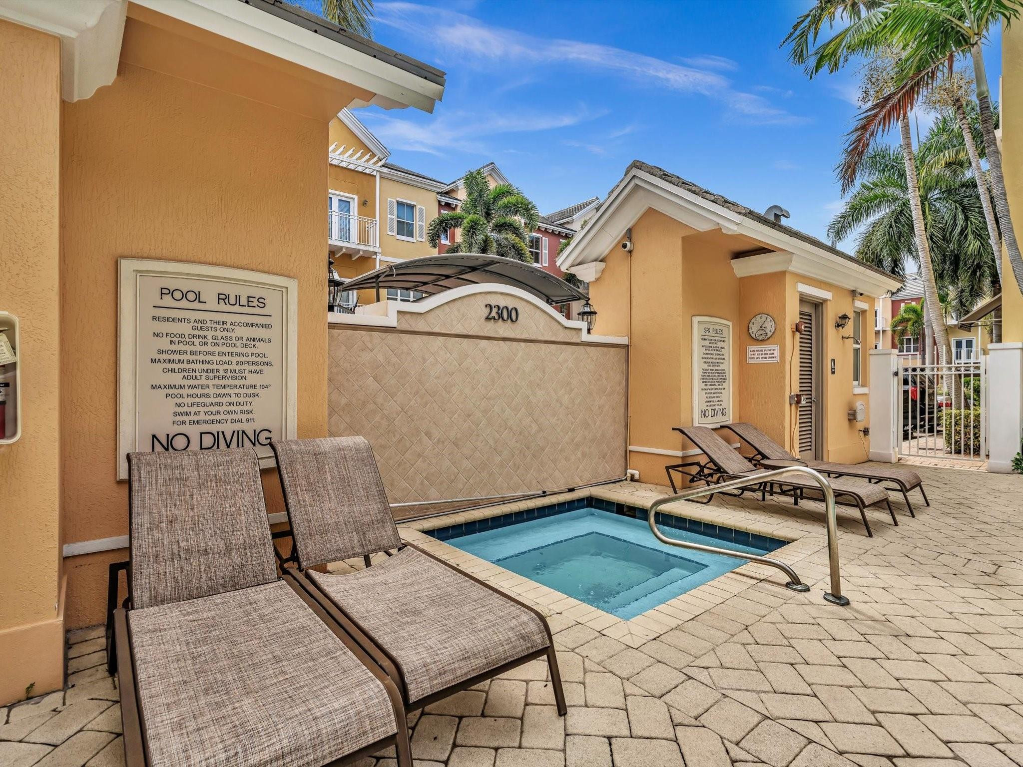 2329 Vintage Lighthouse Point, FL 33064