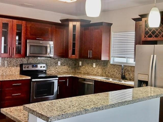 323 SW 11th Fort Lauderdale, FL 33315