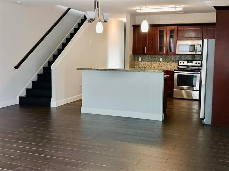 323 SW 11th Fort Lauderdale, FL 33315