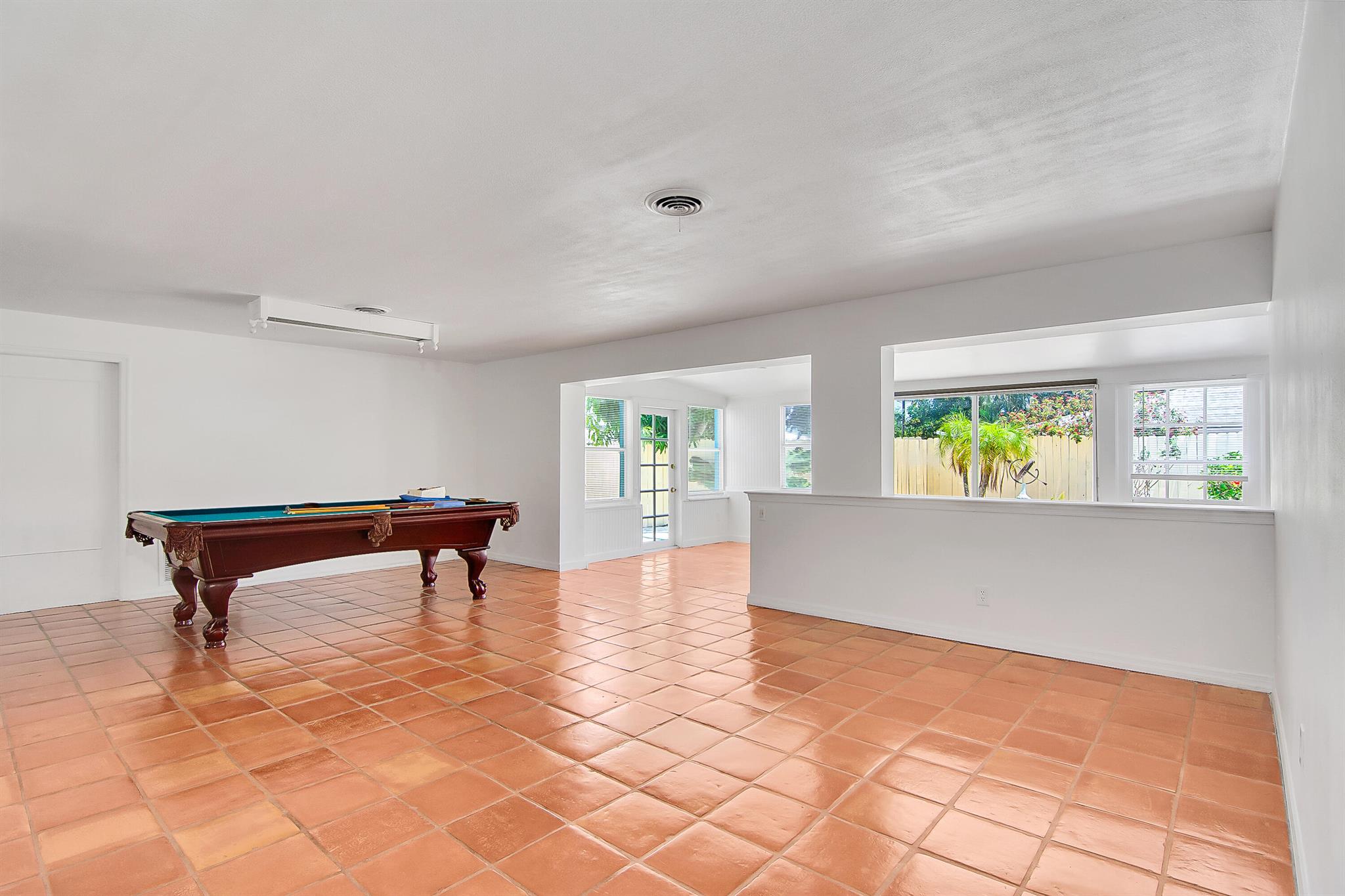 360 Saturn Ave Tequesta, FL 33469