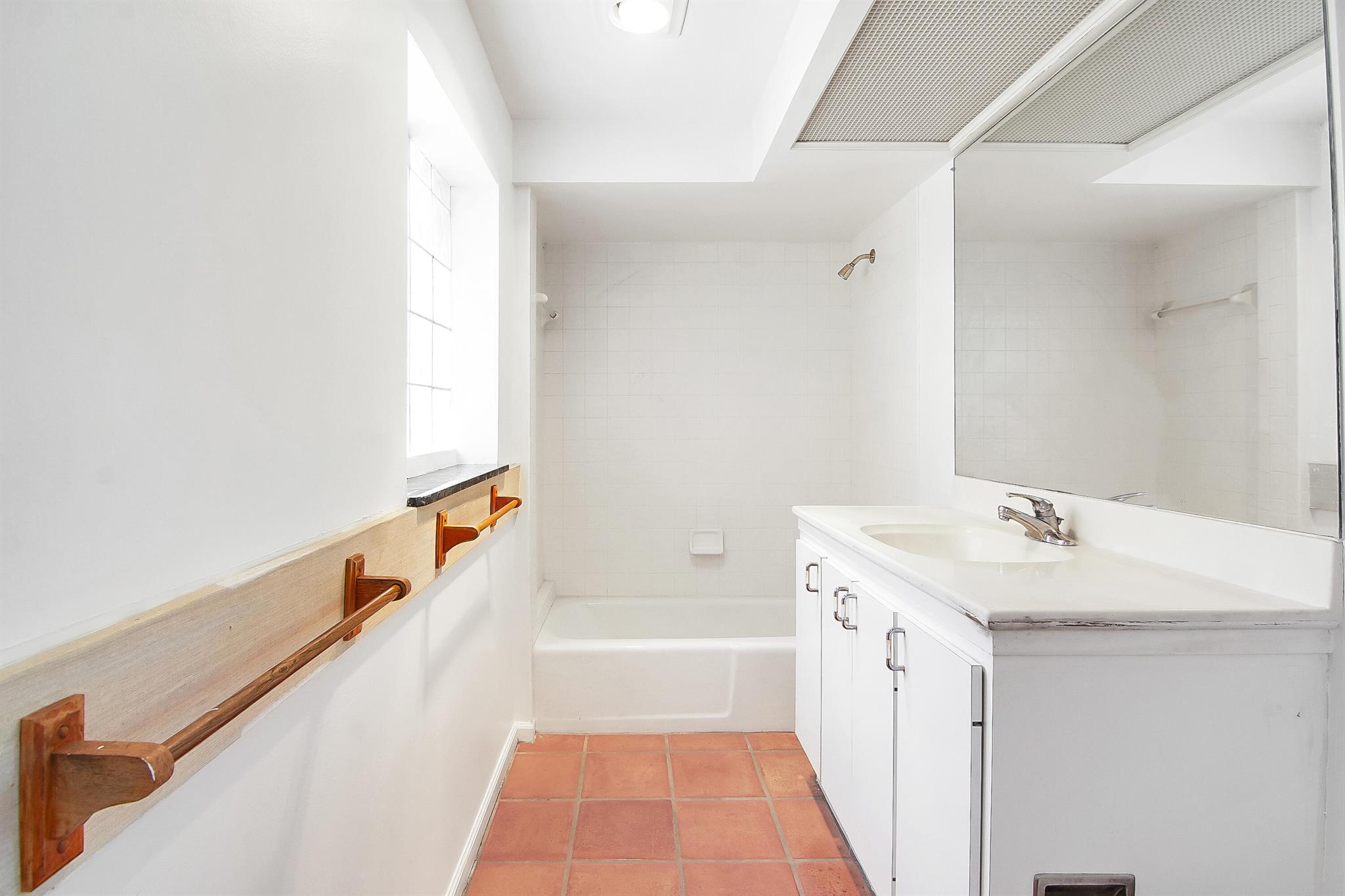 360 Saturn Ave Tequesta, FL 33469