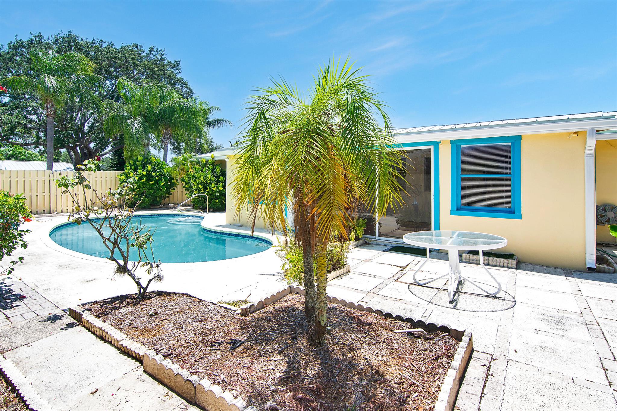 360 Saturn Ave Tequesta, FL 33469