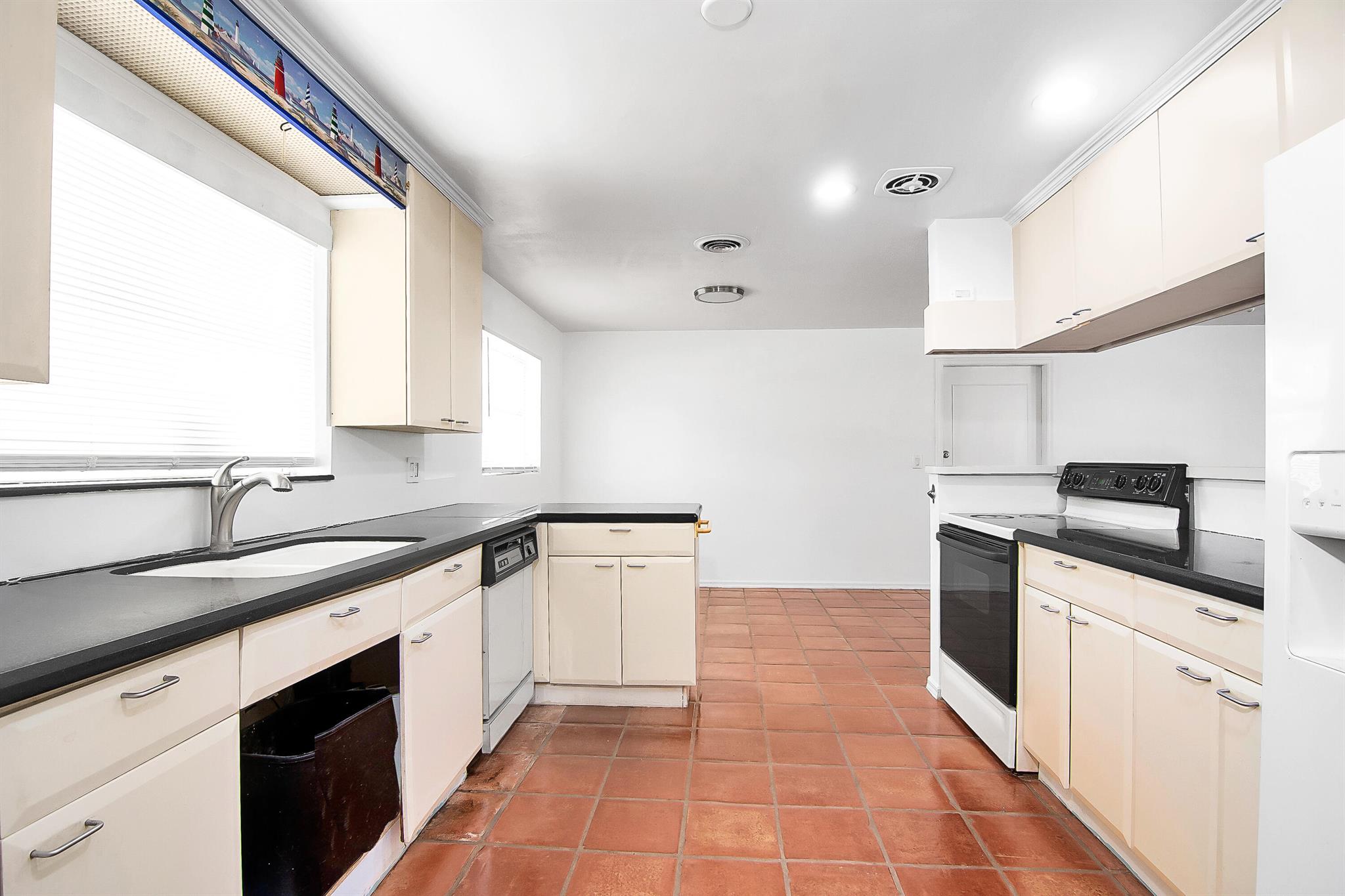 360 Saturn Ave Tequesta, FL 33469