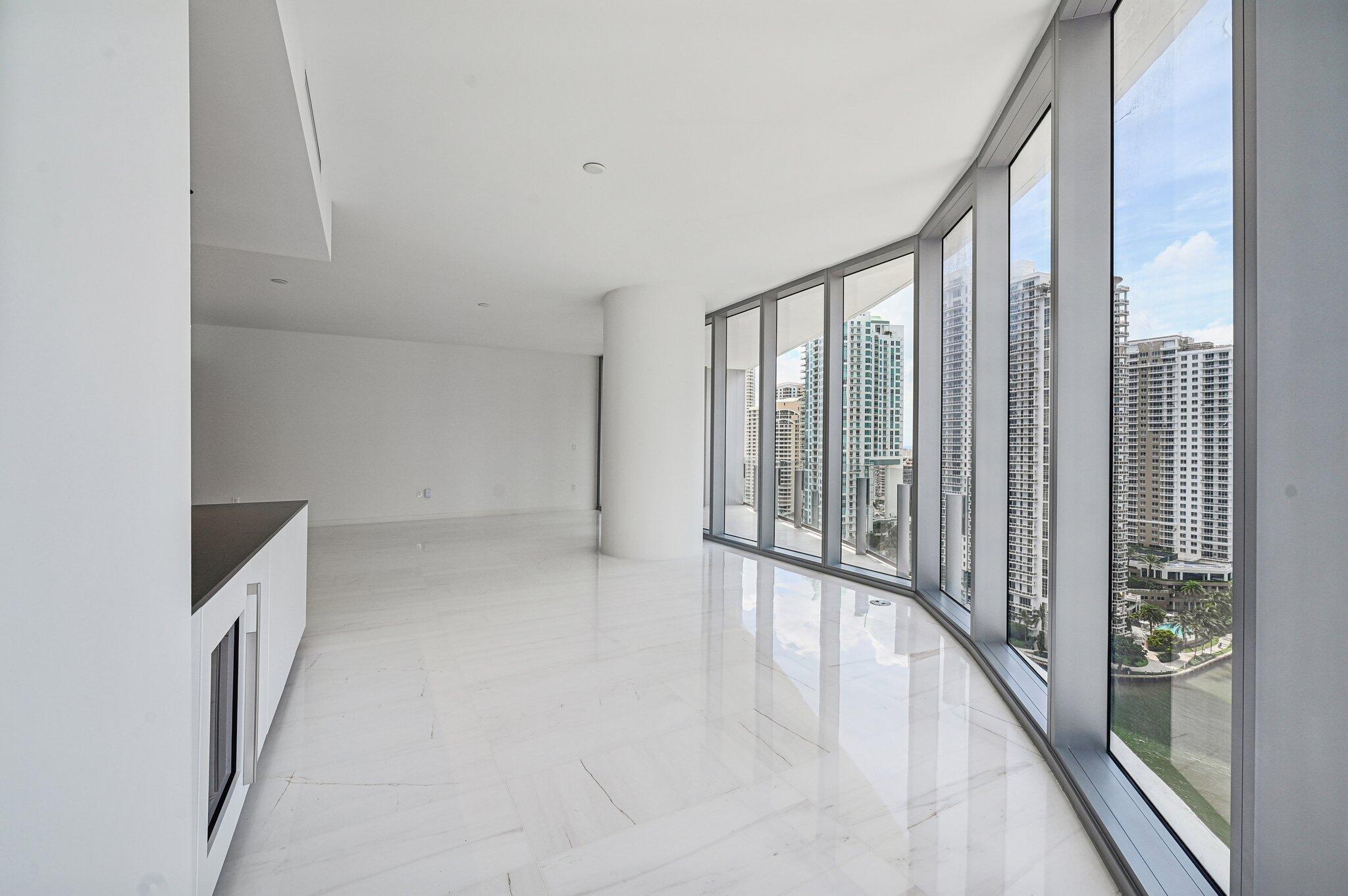 image Aston Martin Residences11