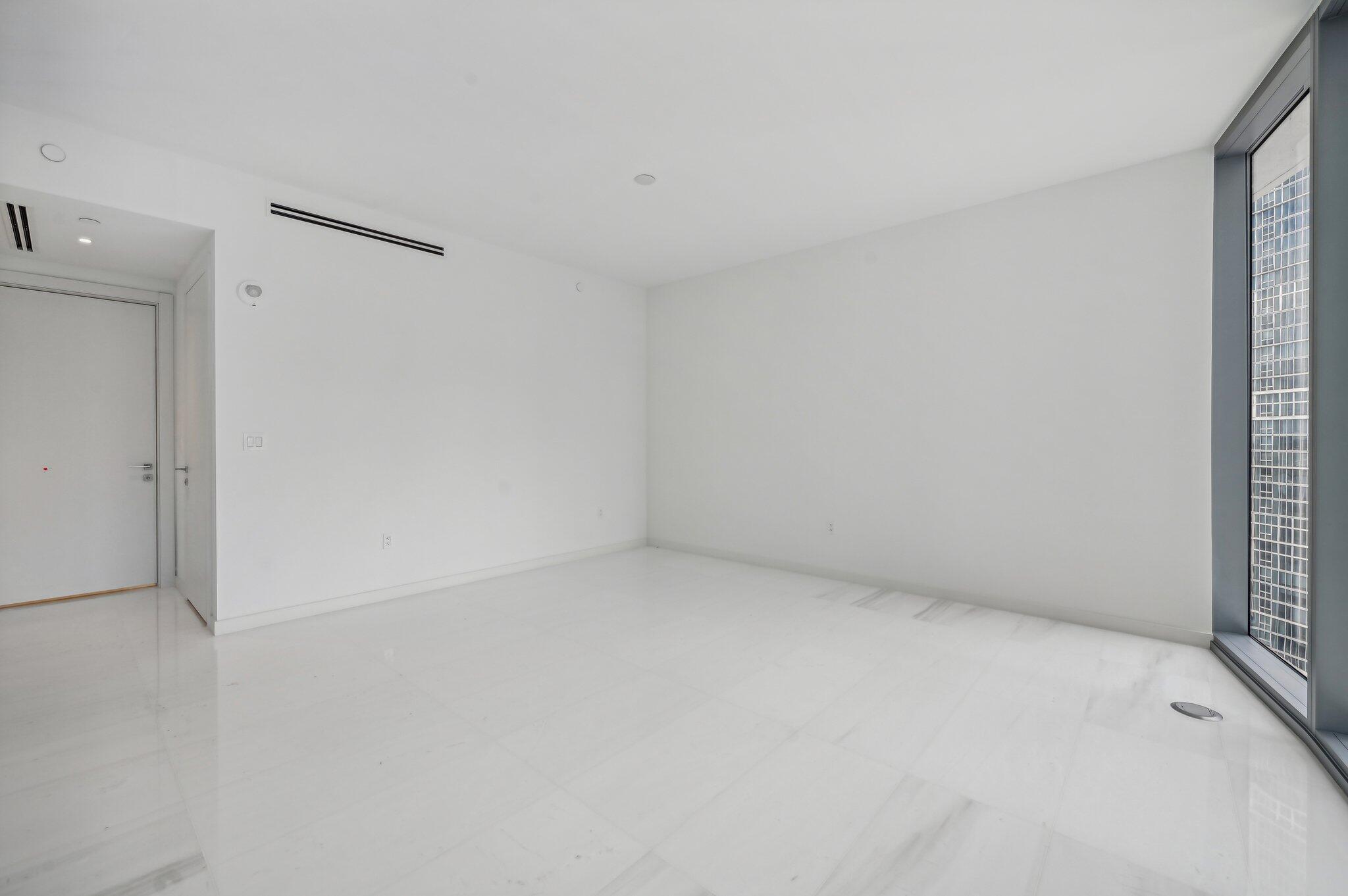 image Aston Martin Residences18