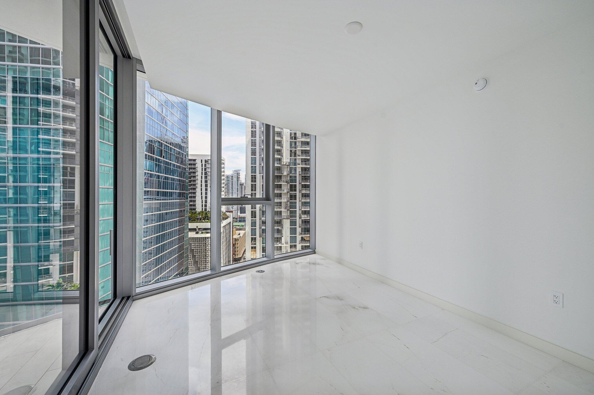 image Aston Martin Residences21