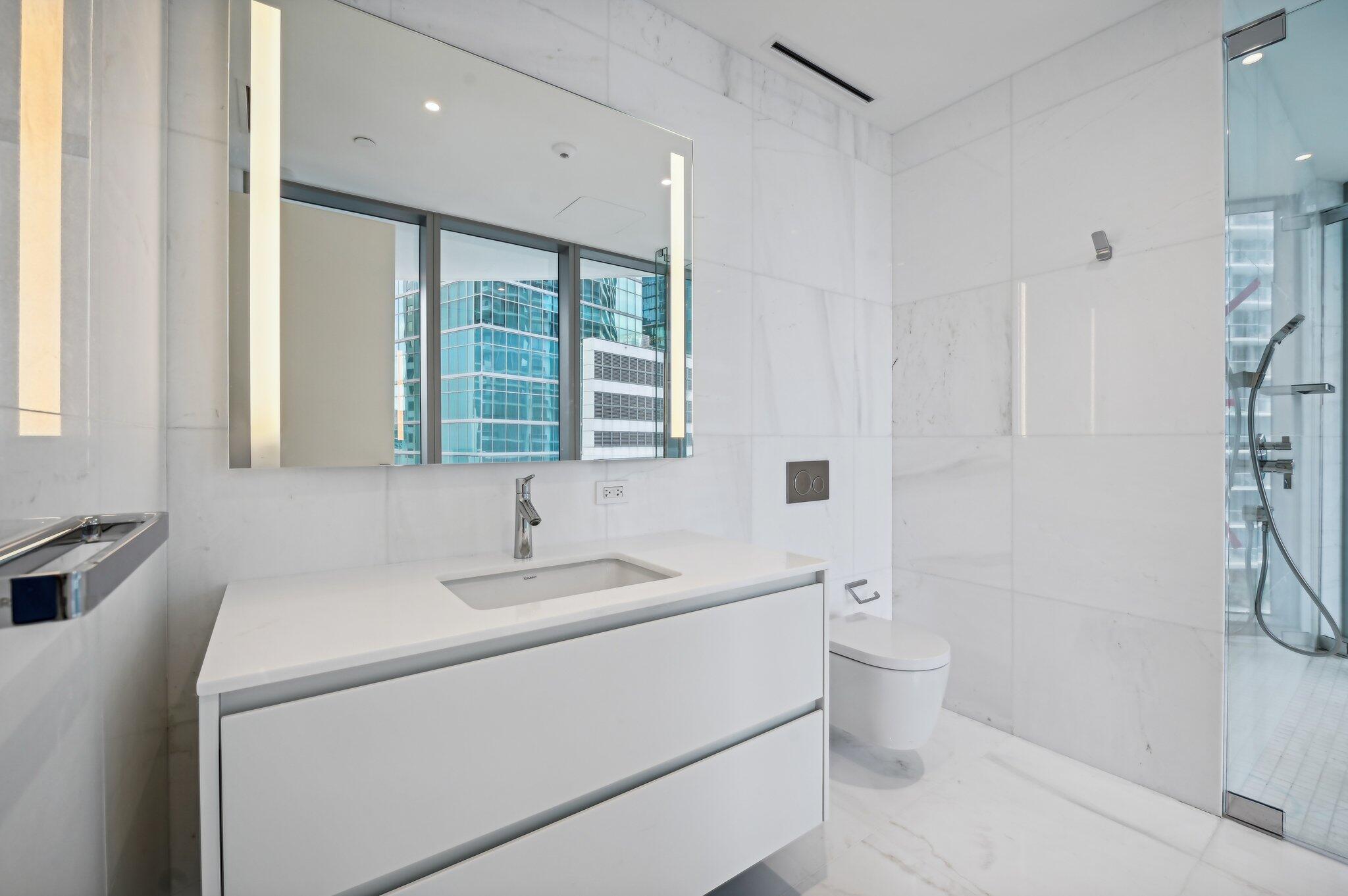 image Aston Martin Residences25