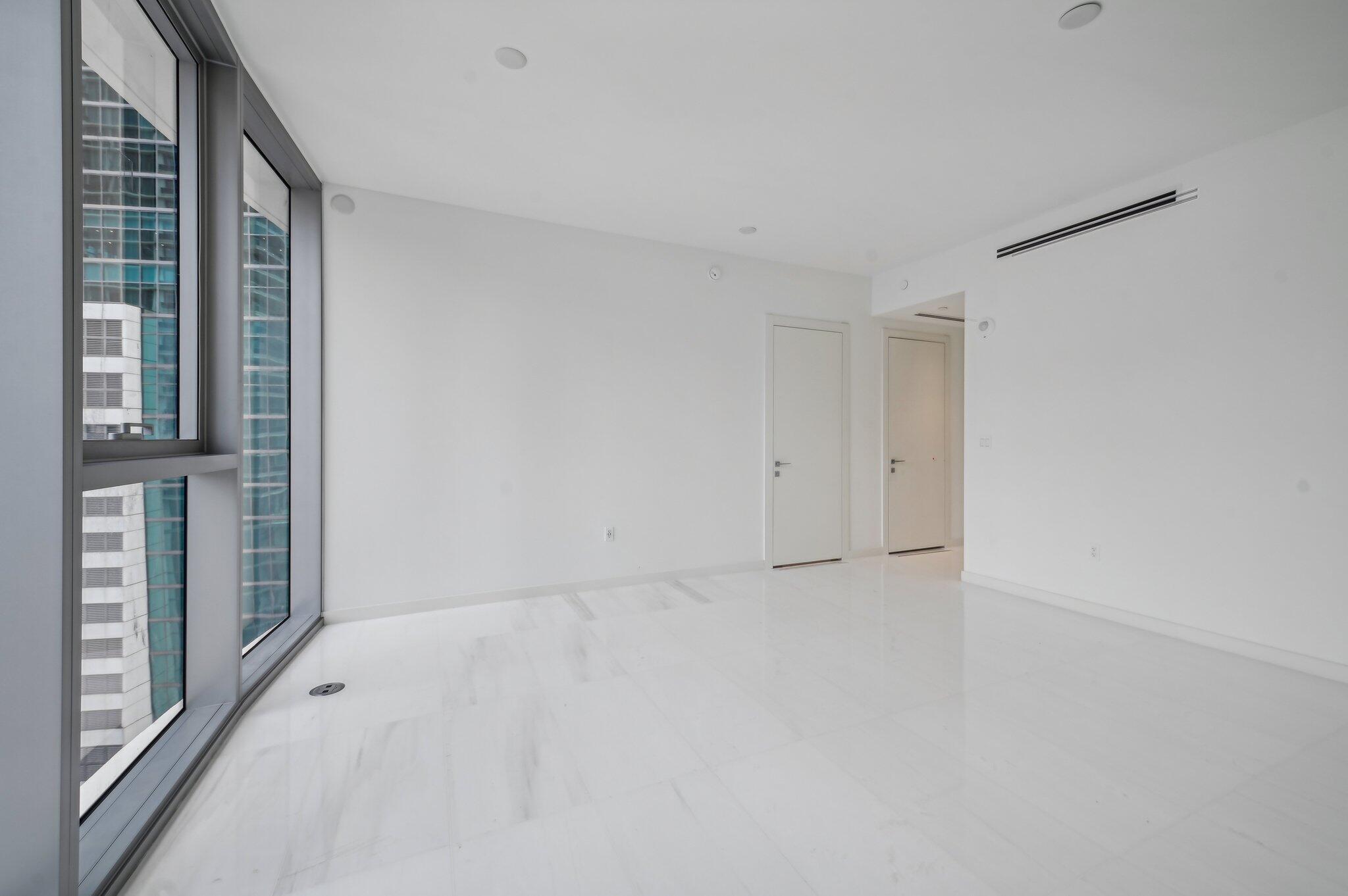 image Aston Martin Residences26