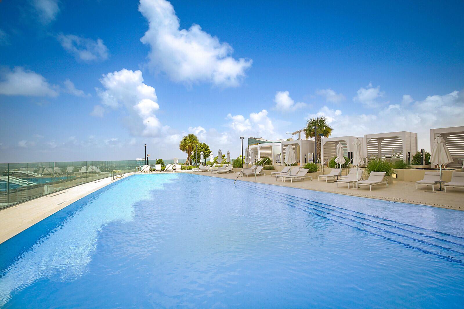 image Aston Martin Residences42