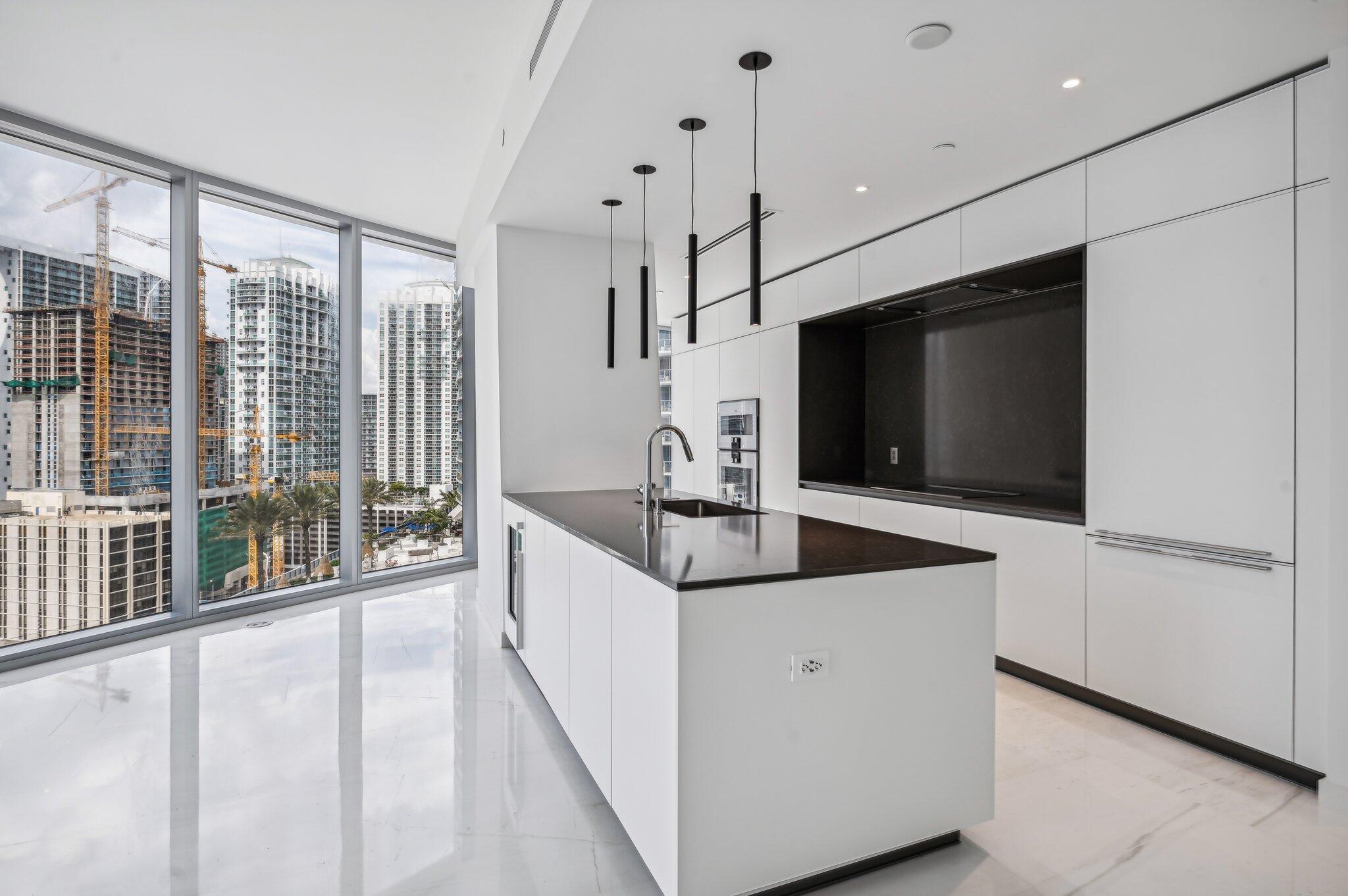 image Aston Martin Residences4