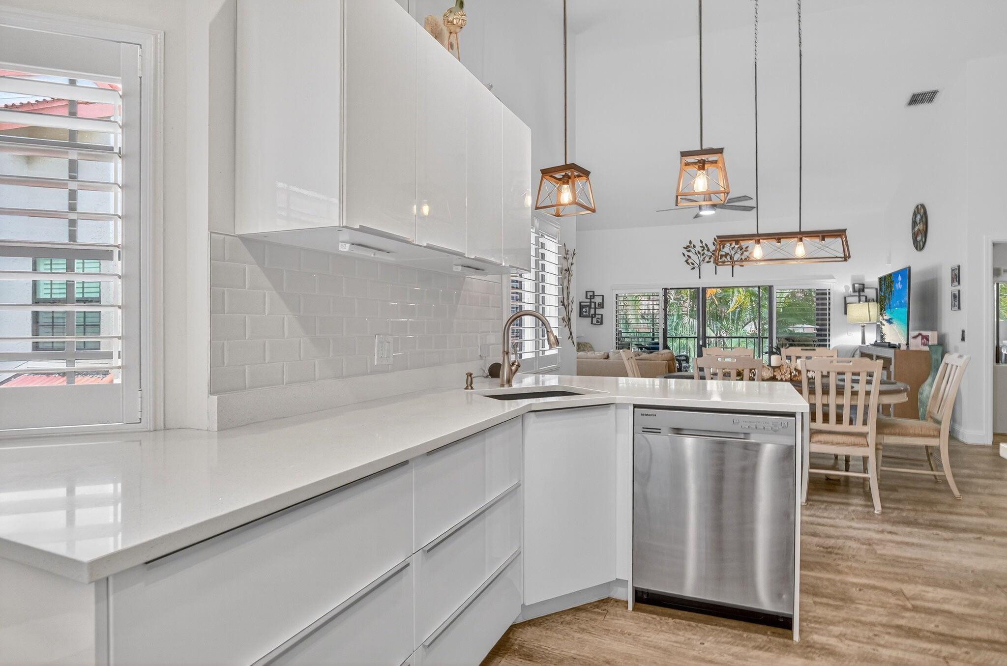 7856 Lexington Clb Blvd #C