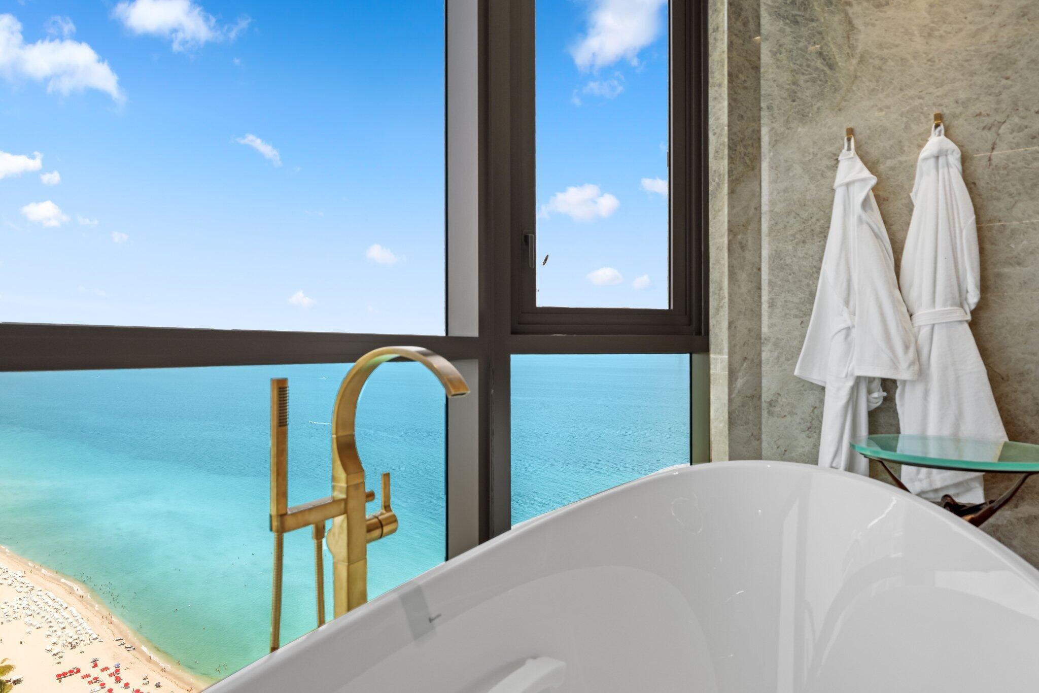 image Mansions At Acqualina20