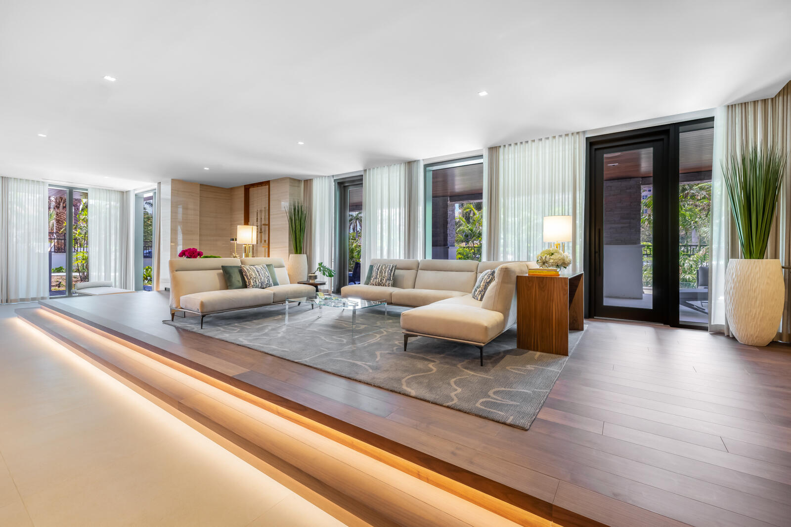 200 SE Mizner #106 Boca Raton, FL 33432