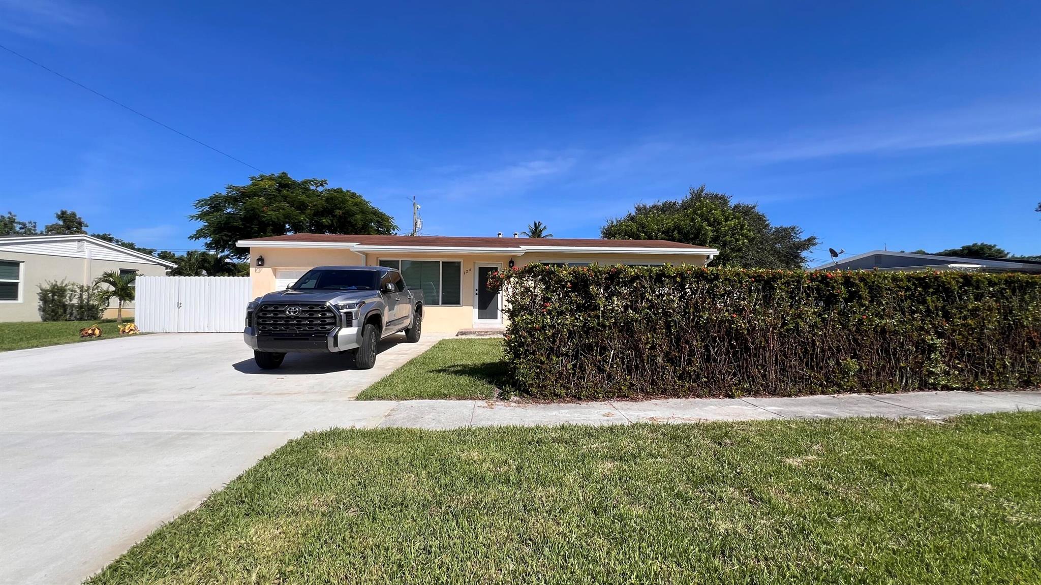 124 Abaco Dr