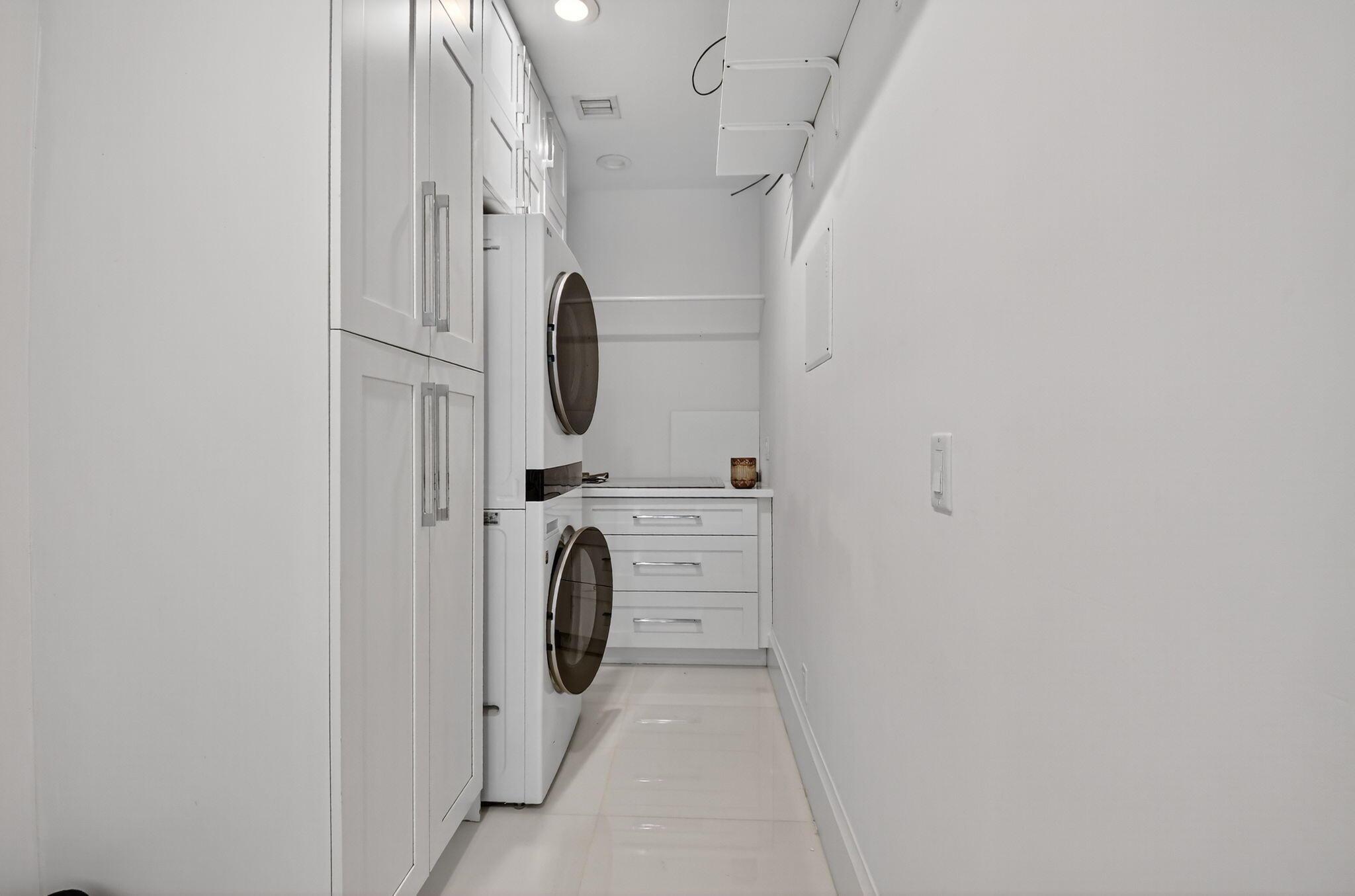 11938 N Lake Dr Boynton Beach, FL 33436