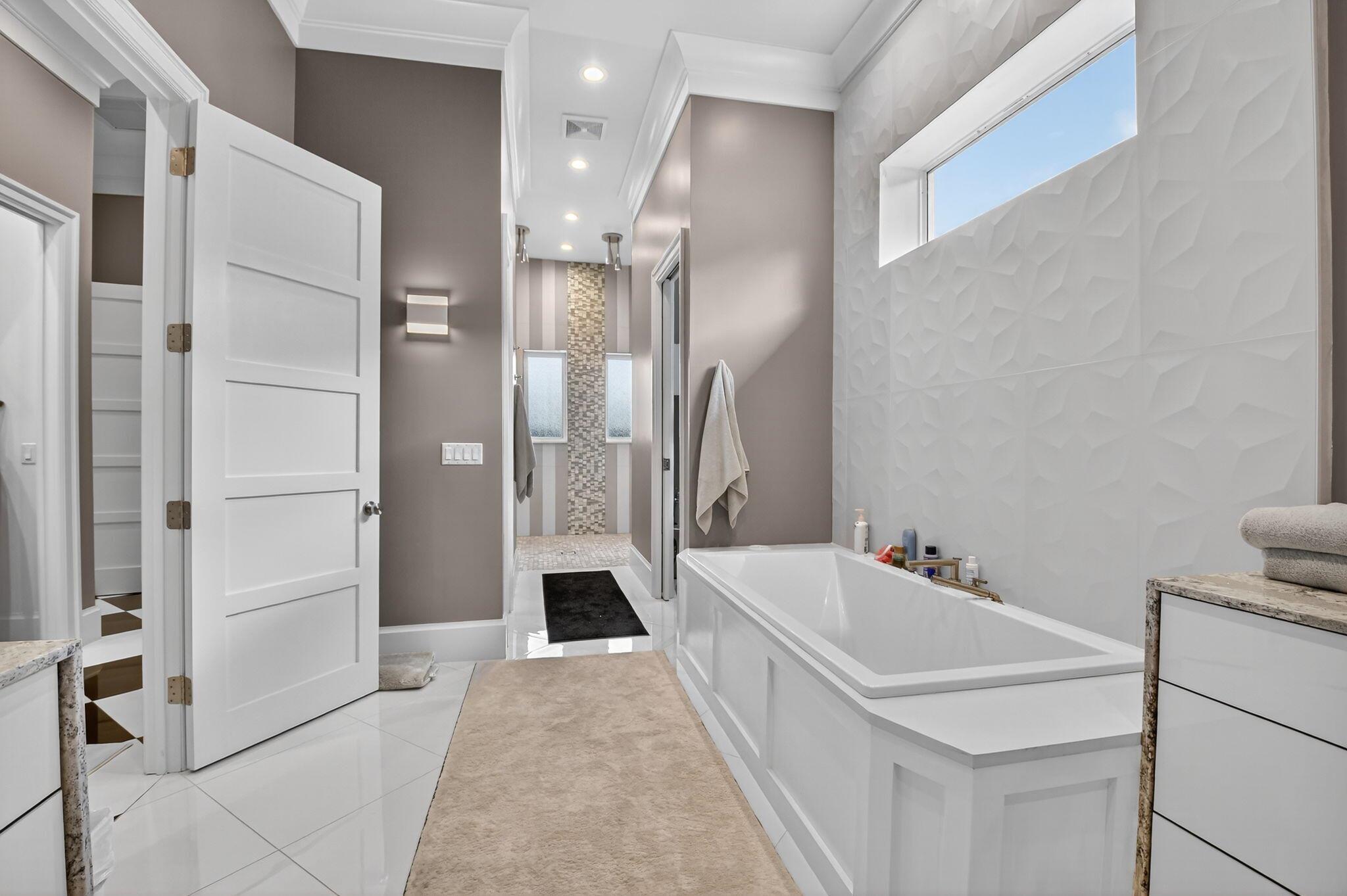 11938 N Lake Dr Boynton Beach, FL 33436