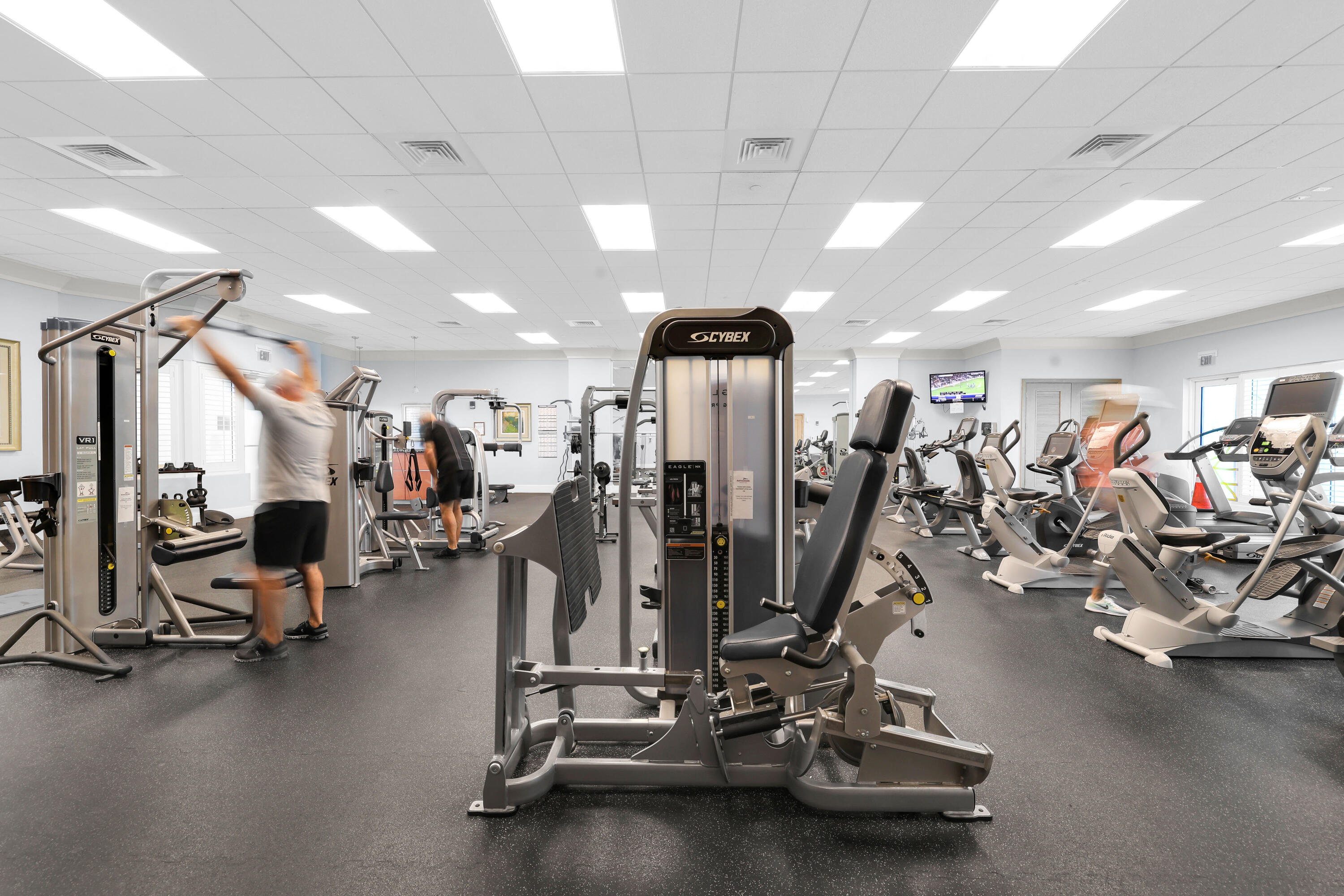 2640 Lake Shr #2008 Riviera Beach, FL 33404