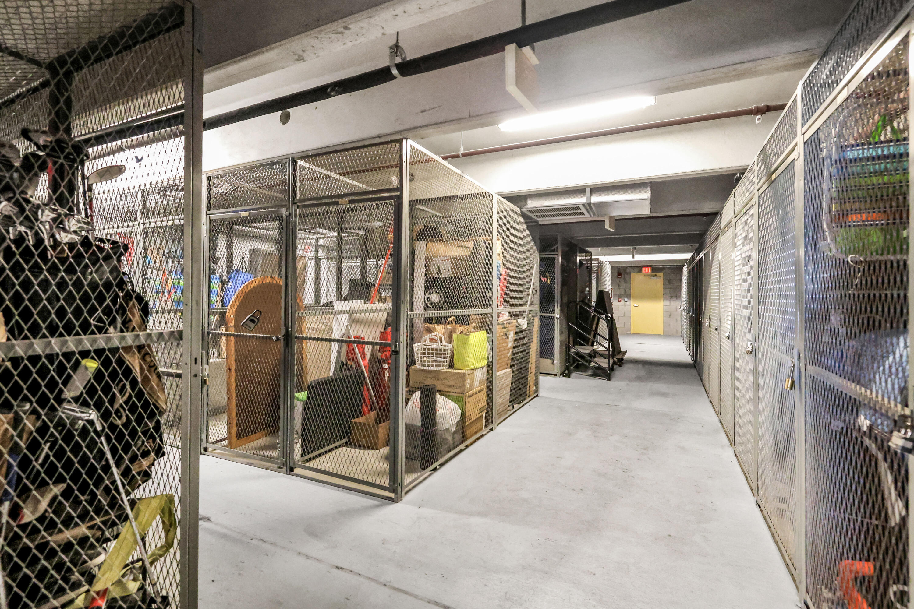 2640 Lake Shr #2008 Riviera Beach, FL 33404