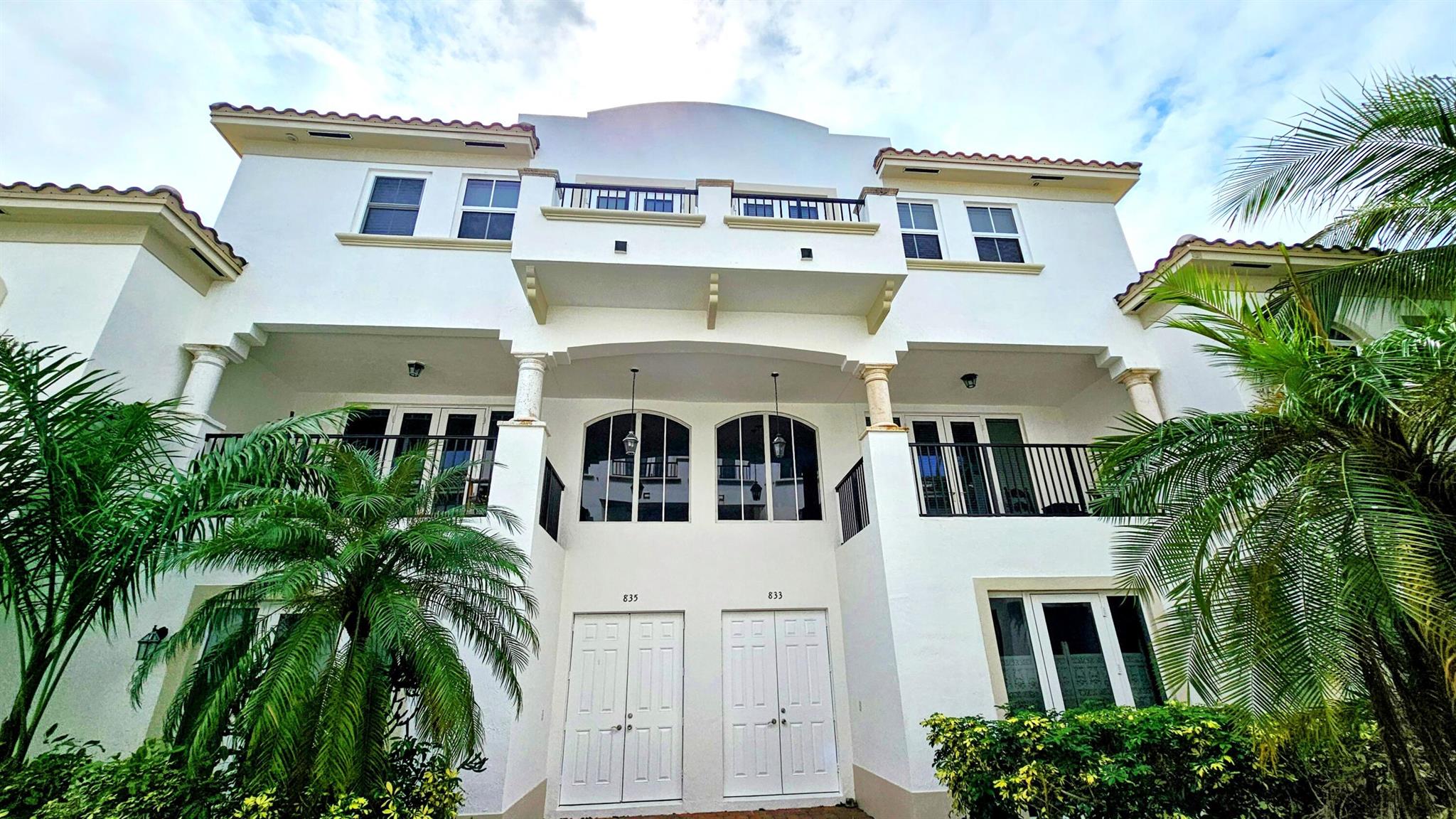 835 NE 16th Ter #835