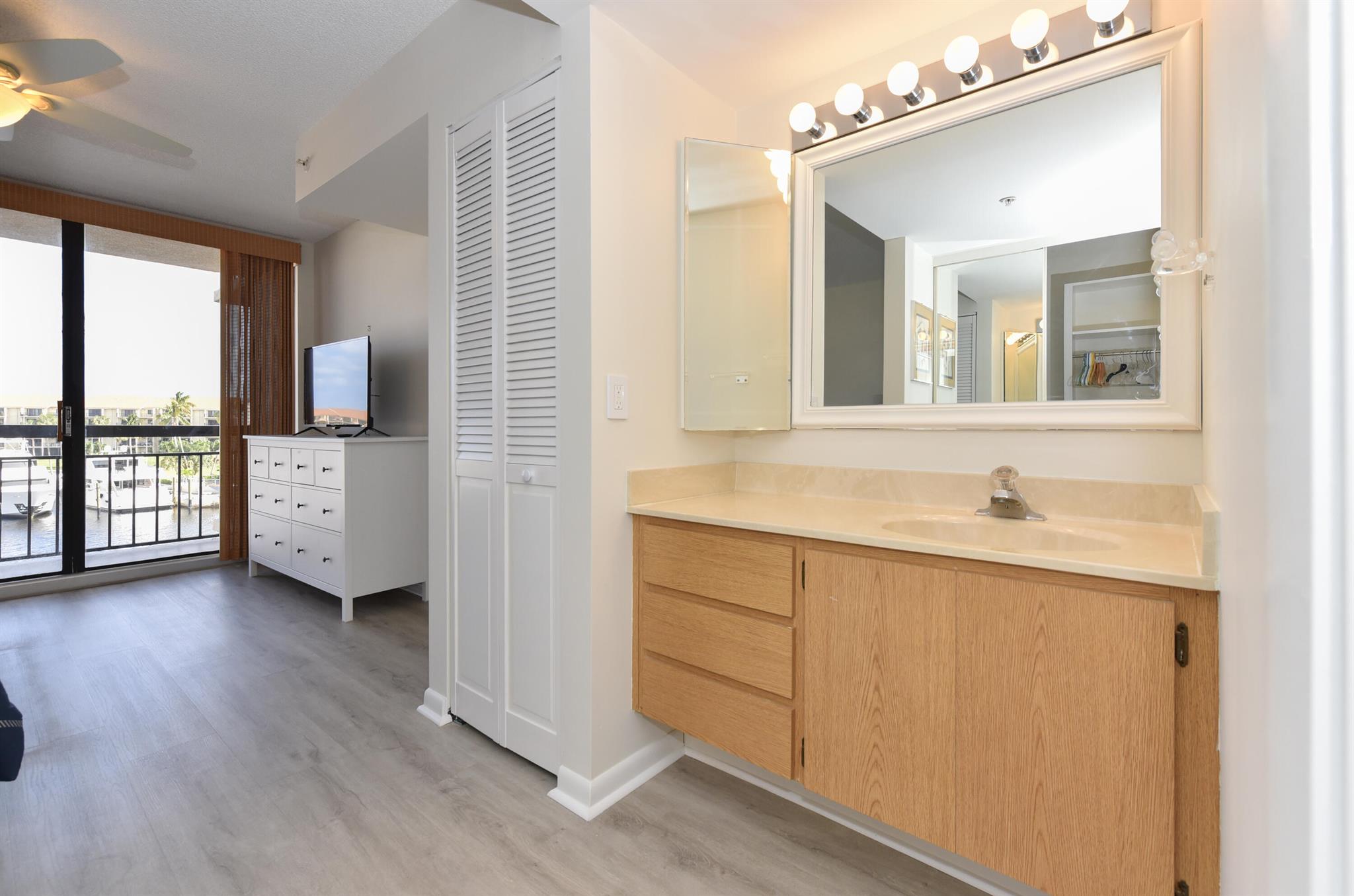 2401 Marina Isle Way #405 Jupiter, FL 33477