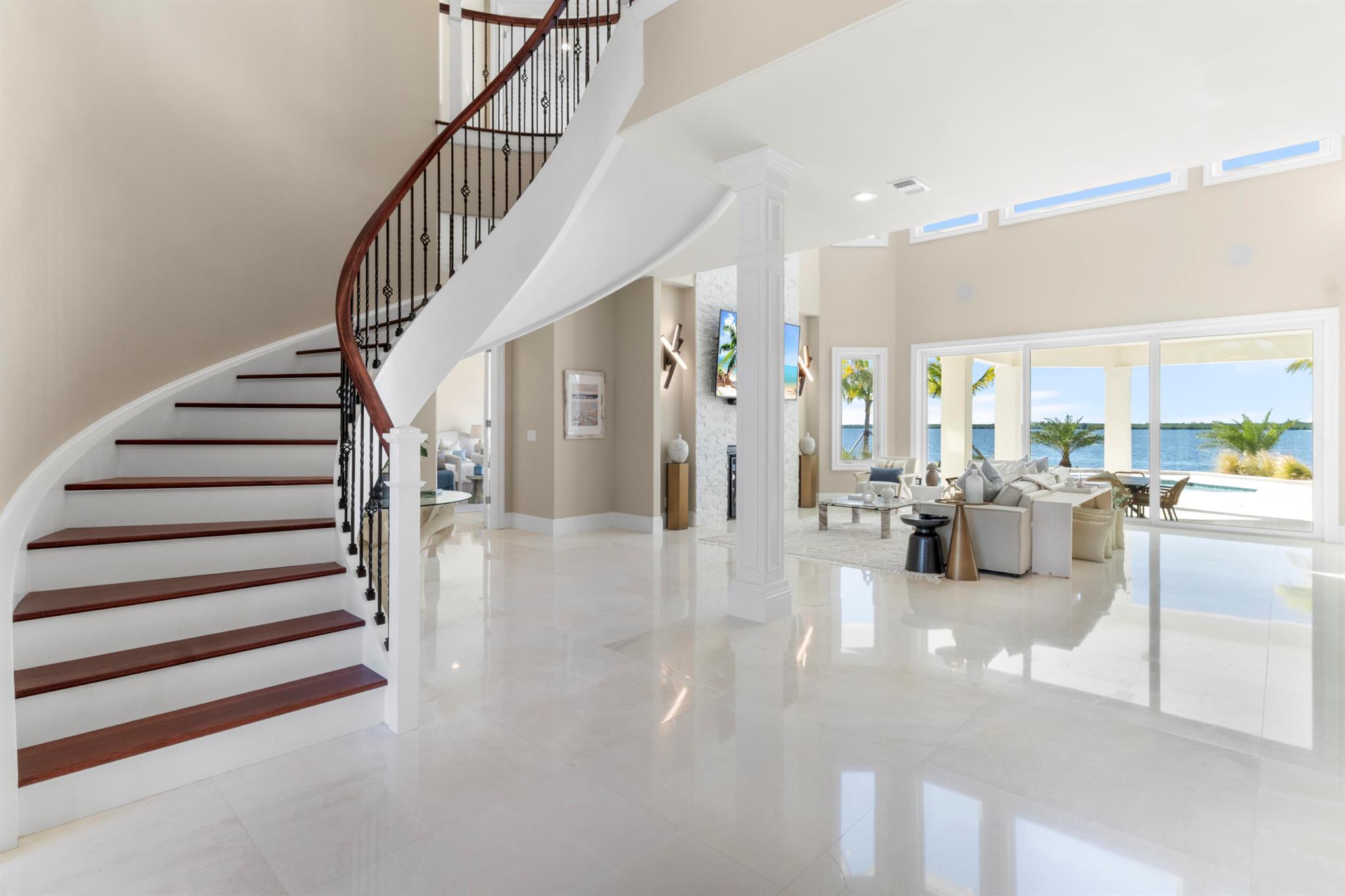 526 Point Ln Vero Beach, FL 32963