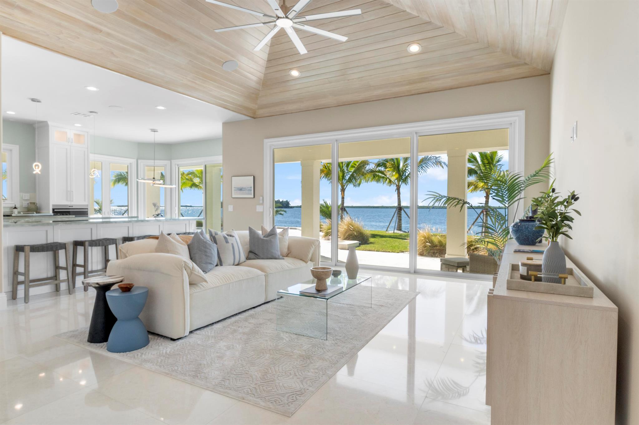 526 Point Ln Vero Beach, FL 32963