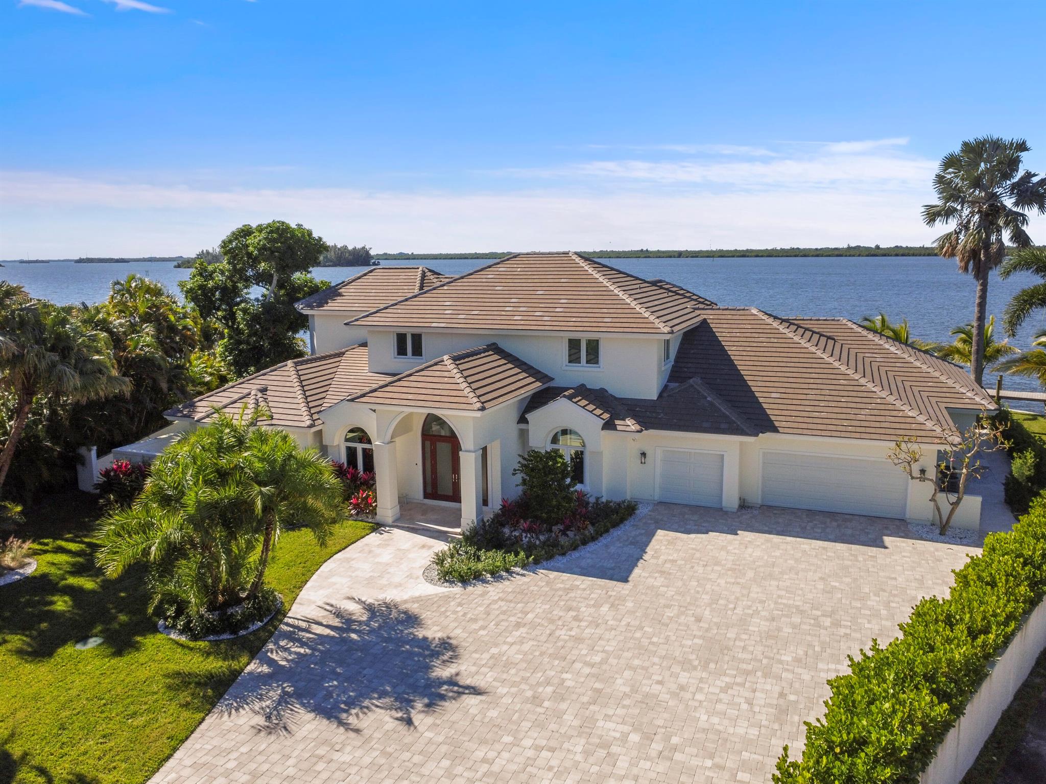 526 Point Ln Vero Beach, FL 32963
