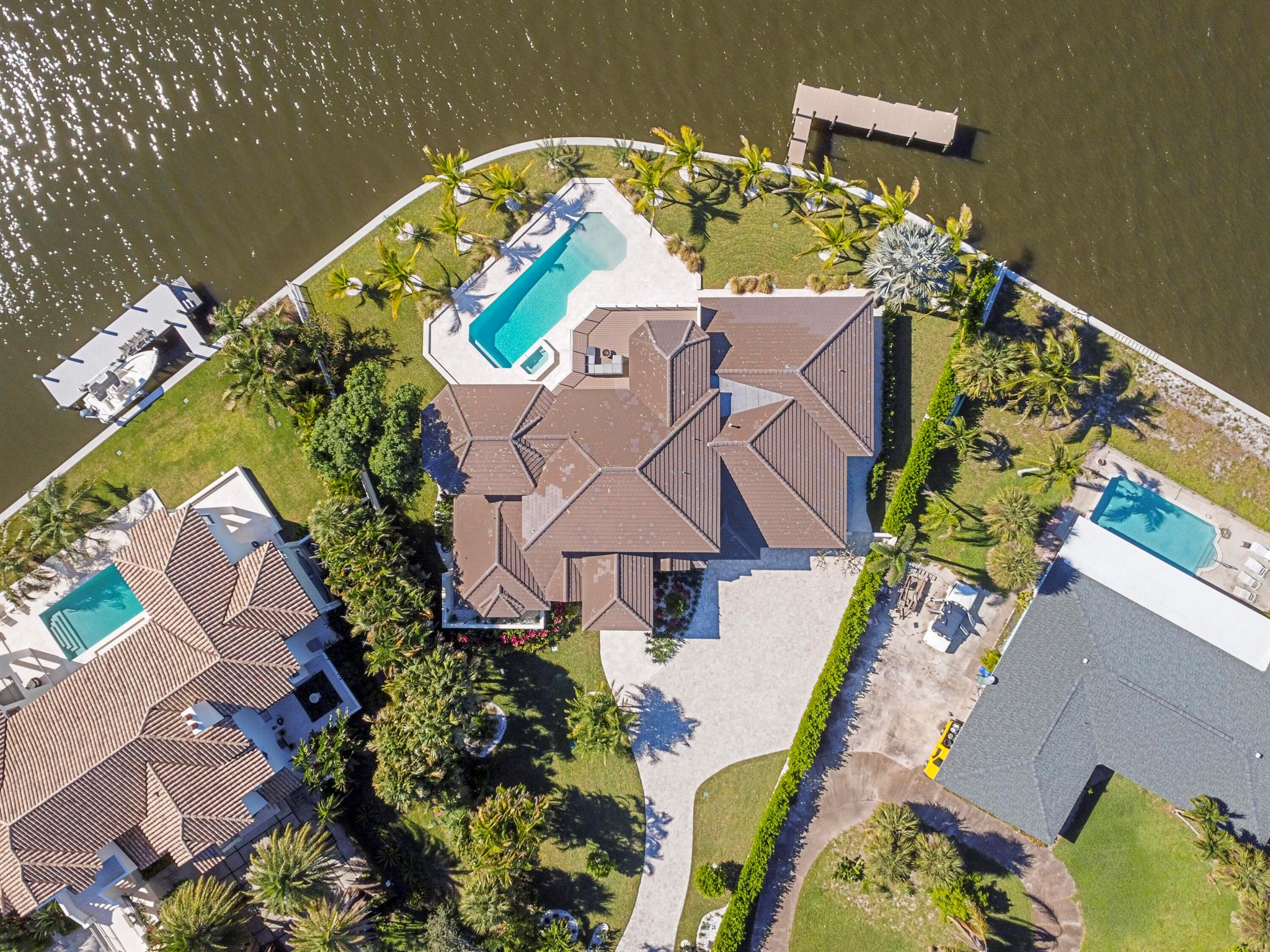 526 Point Ln Vero Beach, FL 32963