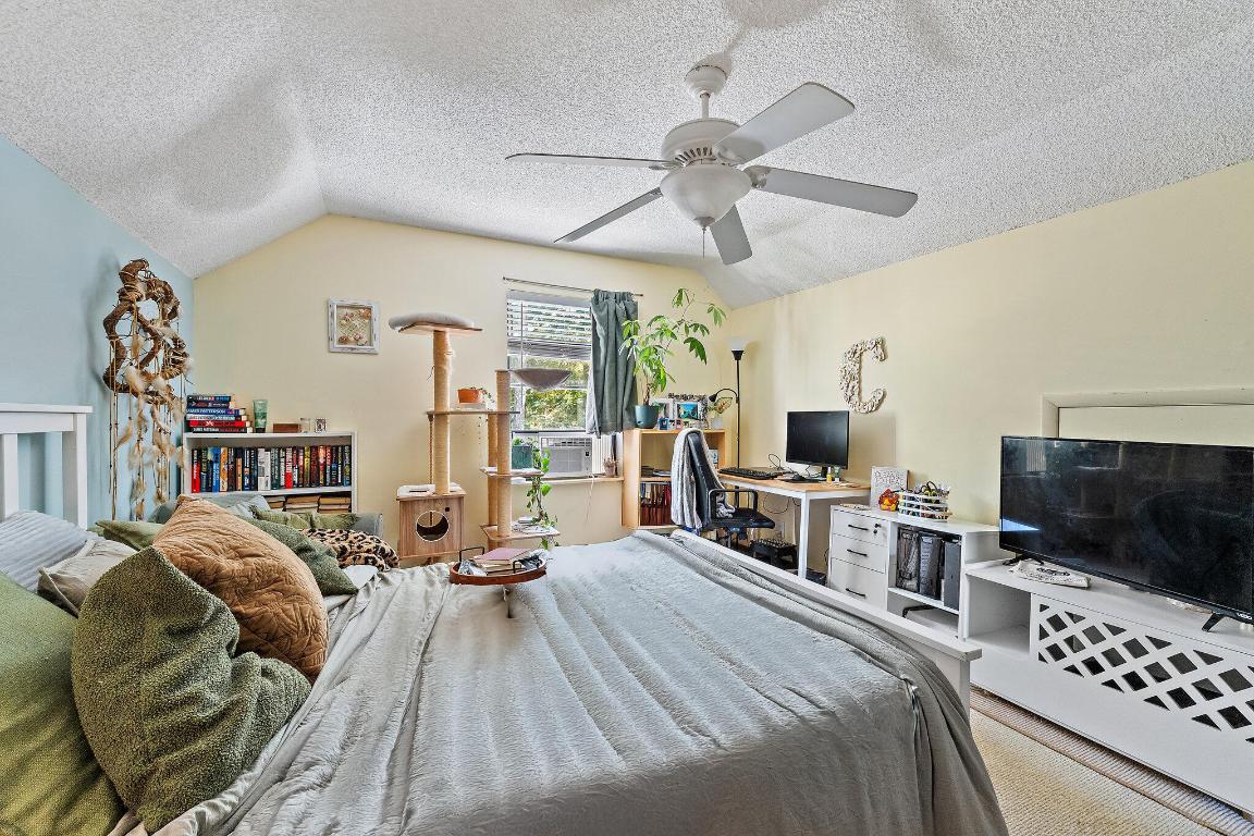 10390 Sandy Run Jupiter, FL 33478