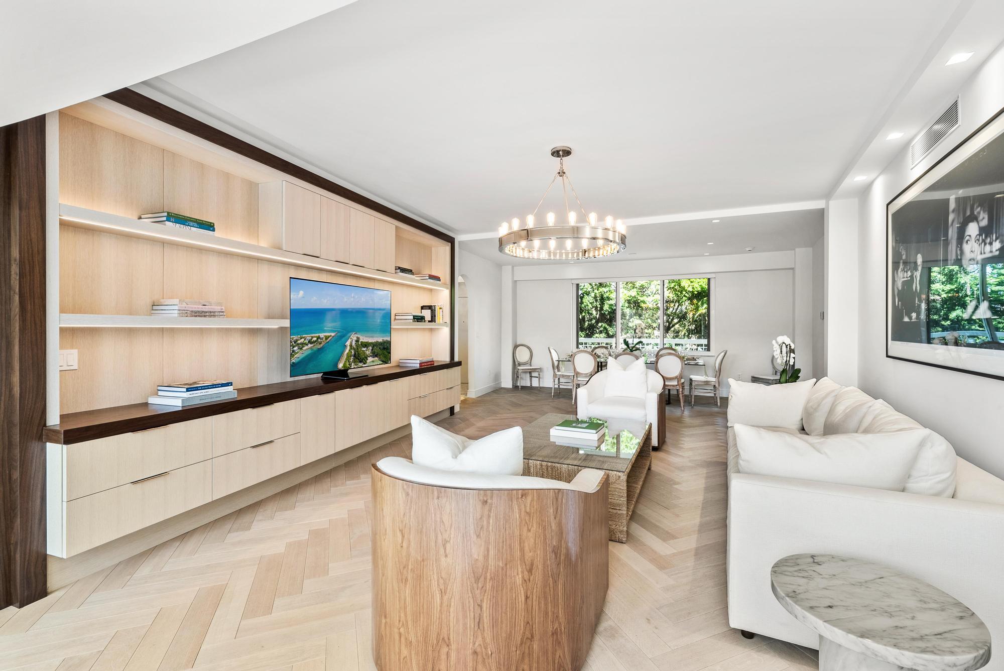 389 S Lake Dr #2g Palm Beach, FL 33480