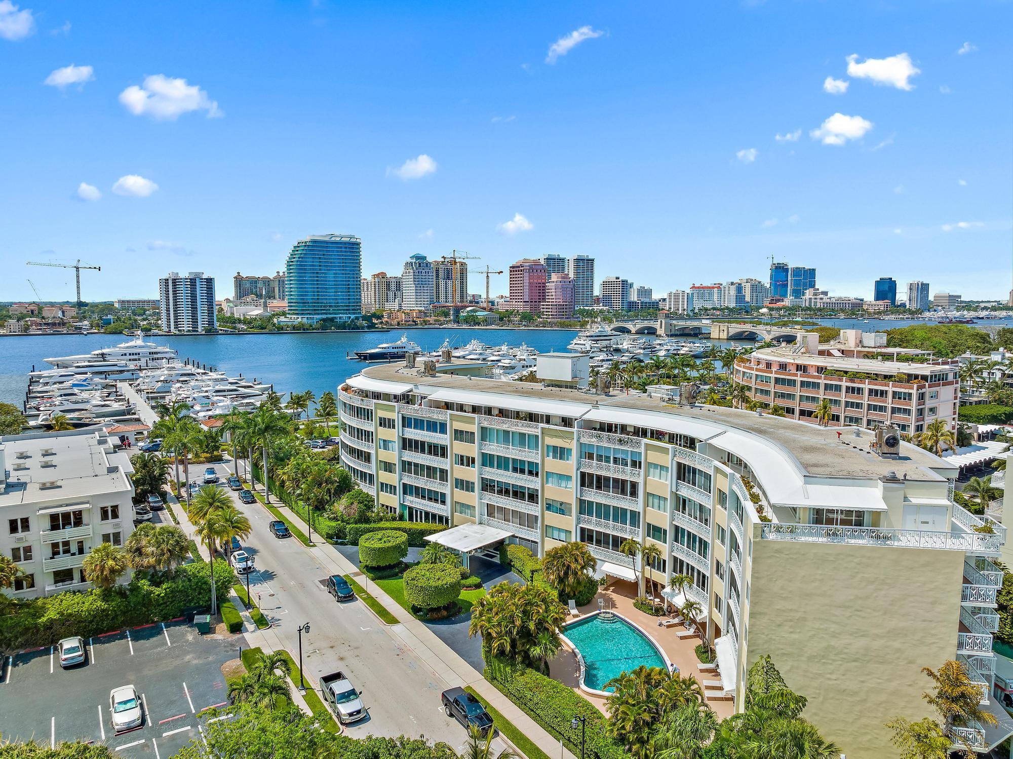 389 S Lake Dr #2g Palm Beach, FL 33480