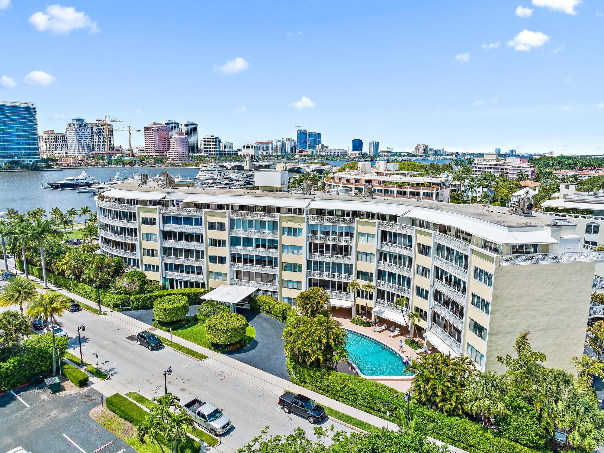 389 S Lake Dr #2g Palm Beach, FL 33480