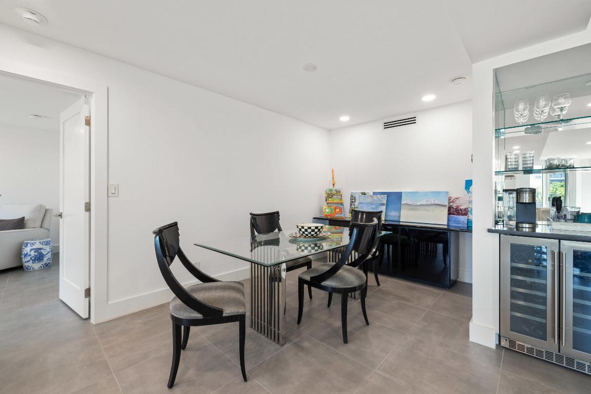 2778 S Ocean Blvd #203s Palm Beach, FL 33480