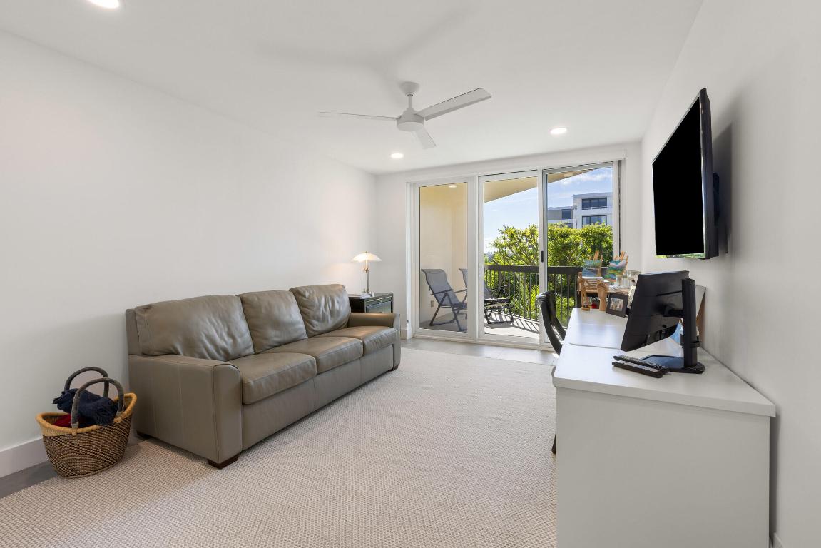 2778 S Ocean Blvd #203s Palm Beach, FL 33480