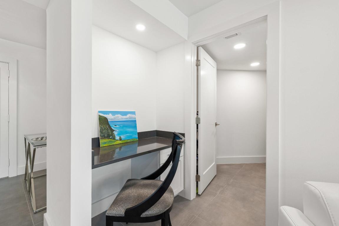 2778 S Ocean Blvd #203s Palm Beach, FL 33480