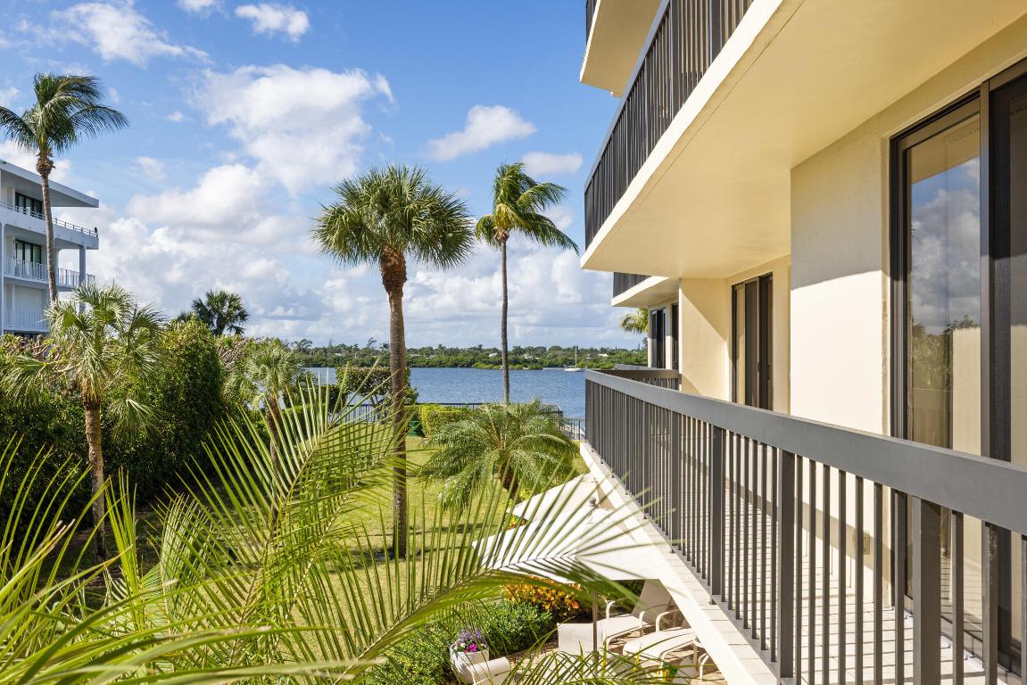 2778 S Ocean Blvd #203s Palm Beach, FL 33480