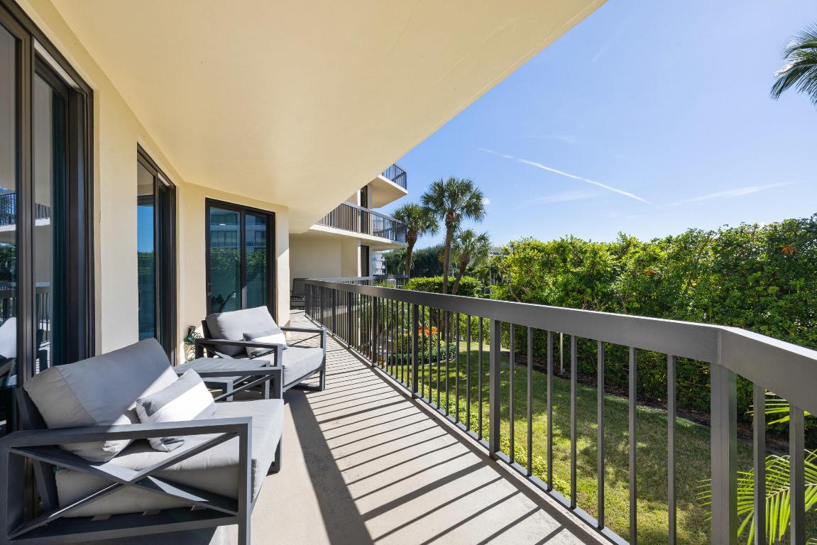 2778 S Ocean Blvd #203s Palm Beach, FL 33480