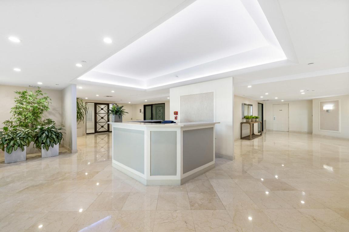 2778 S Ocean Blvd #203s Palm Beach, FL 33480