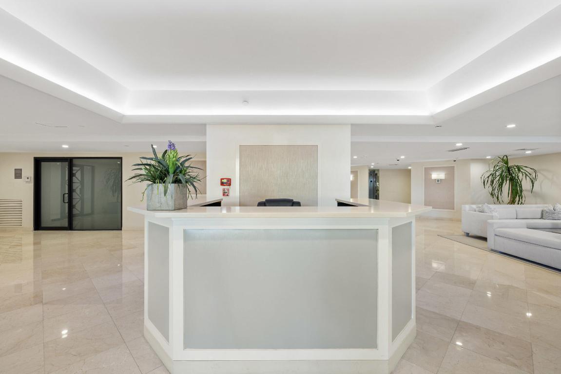 2778 S Ocean Blvd #203s Palm Beach, FL 33480