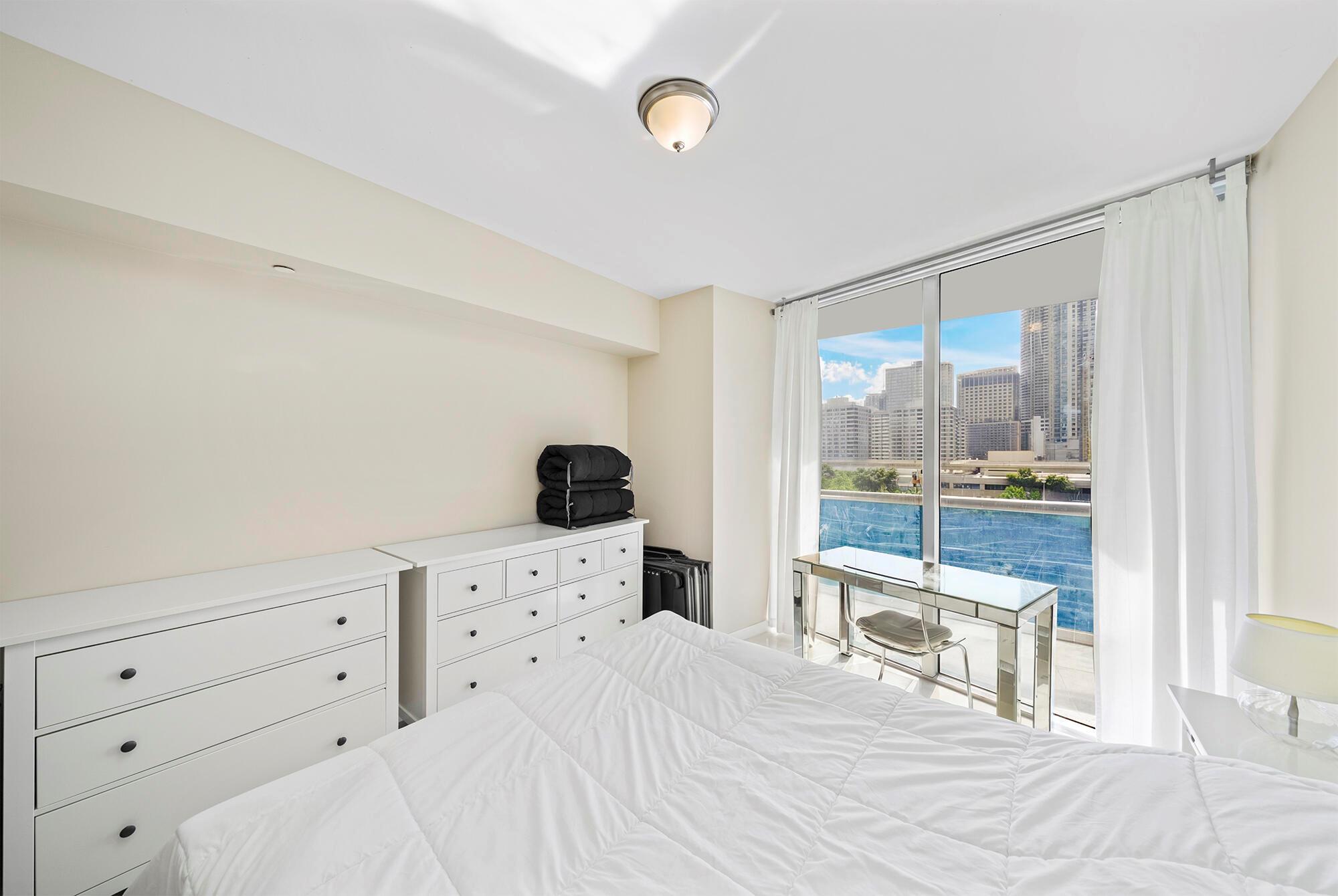 image Icon Brickell II15