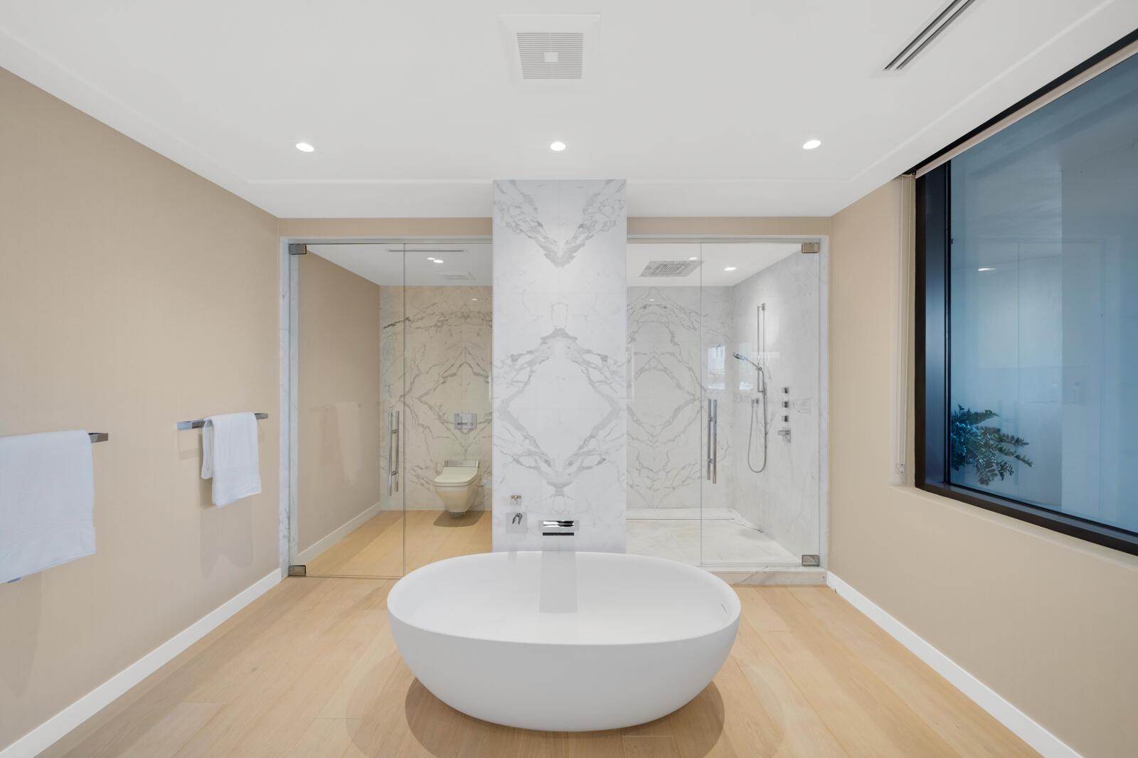 6800 Fisher Is Dr #6823 Miami Beach, FL 33109