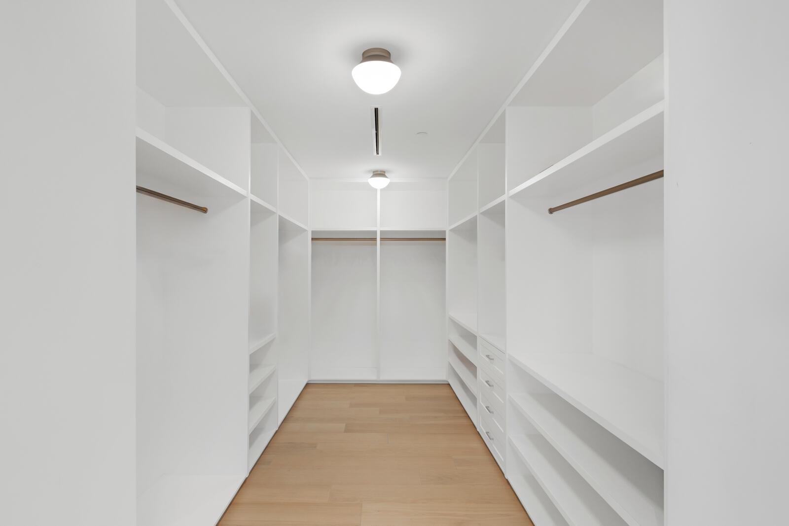 6800 Fisher Is Dr #6823 Miami Beach, FL 33109