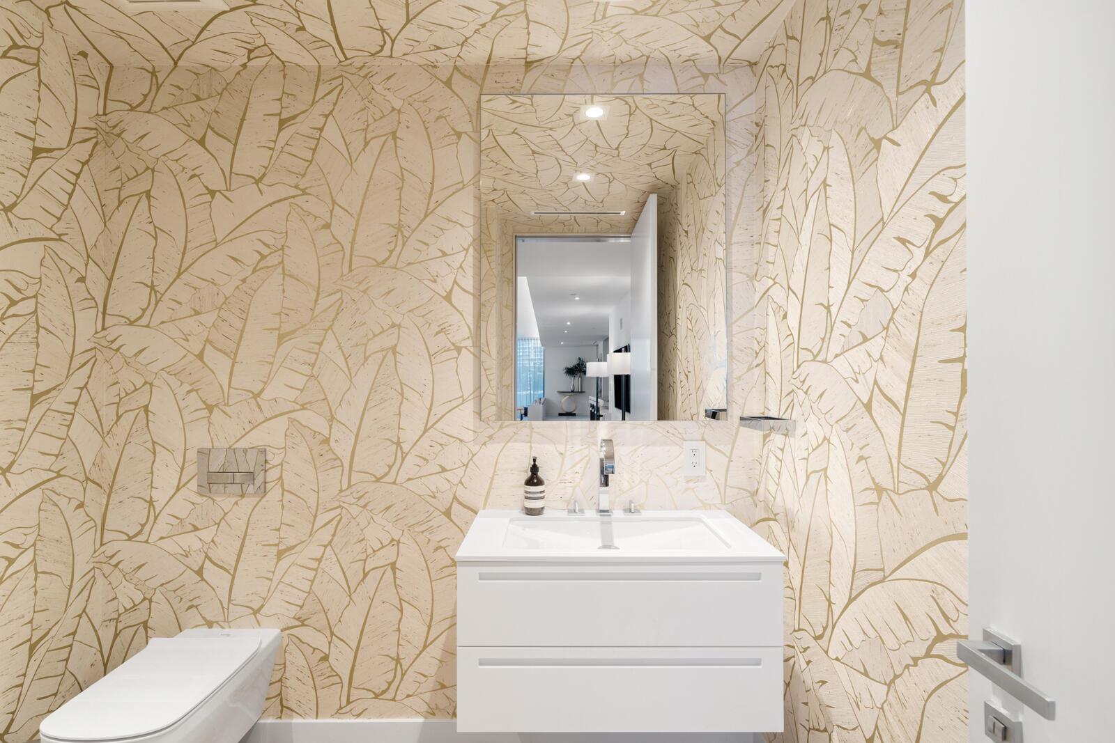 6800 Fisher Is Dr #6823 Miami Beach, FL 33109