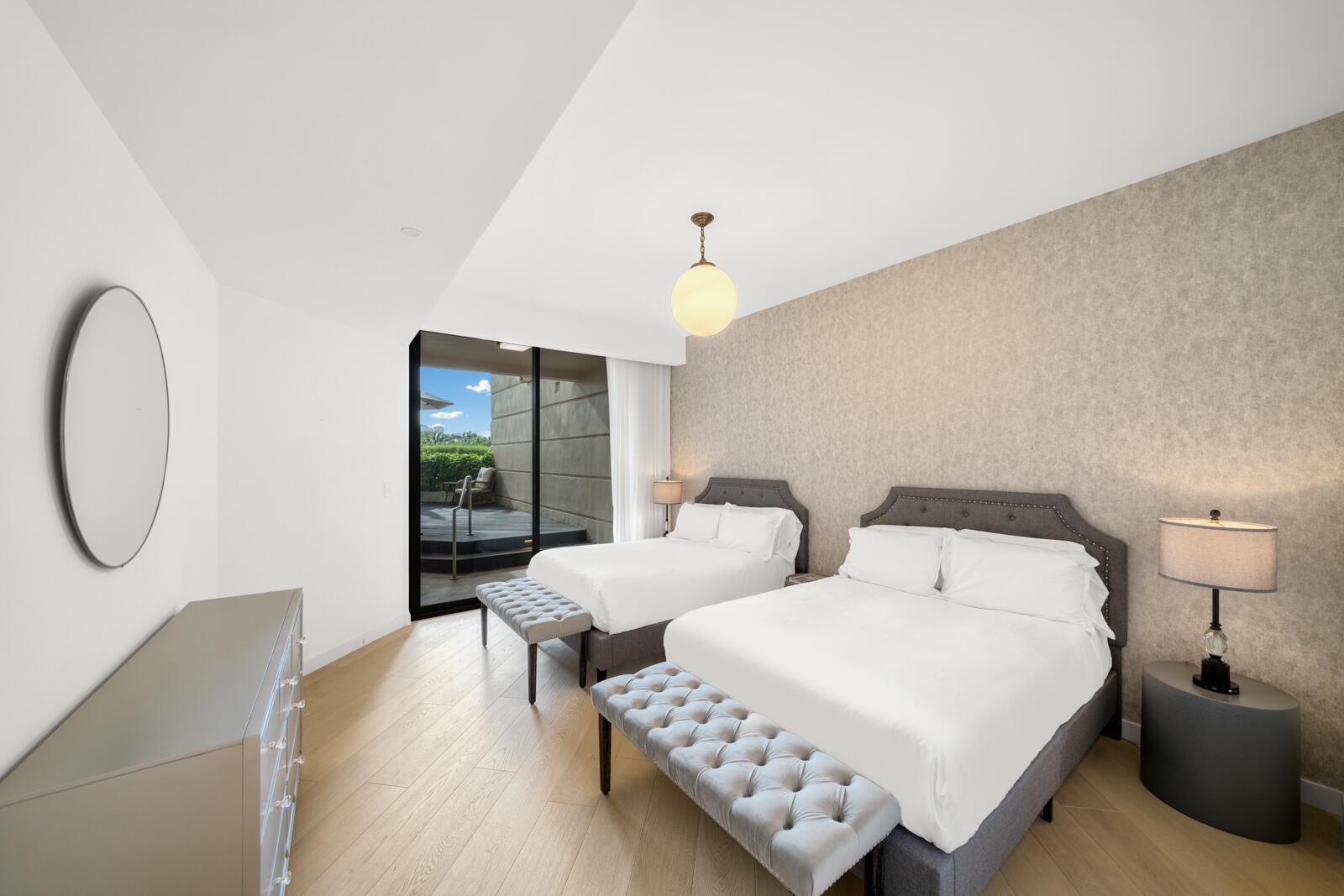 6800 Fisher Is Dr #6823 Miami Beach, FL 33109