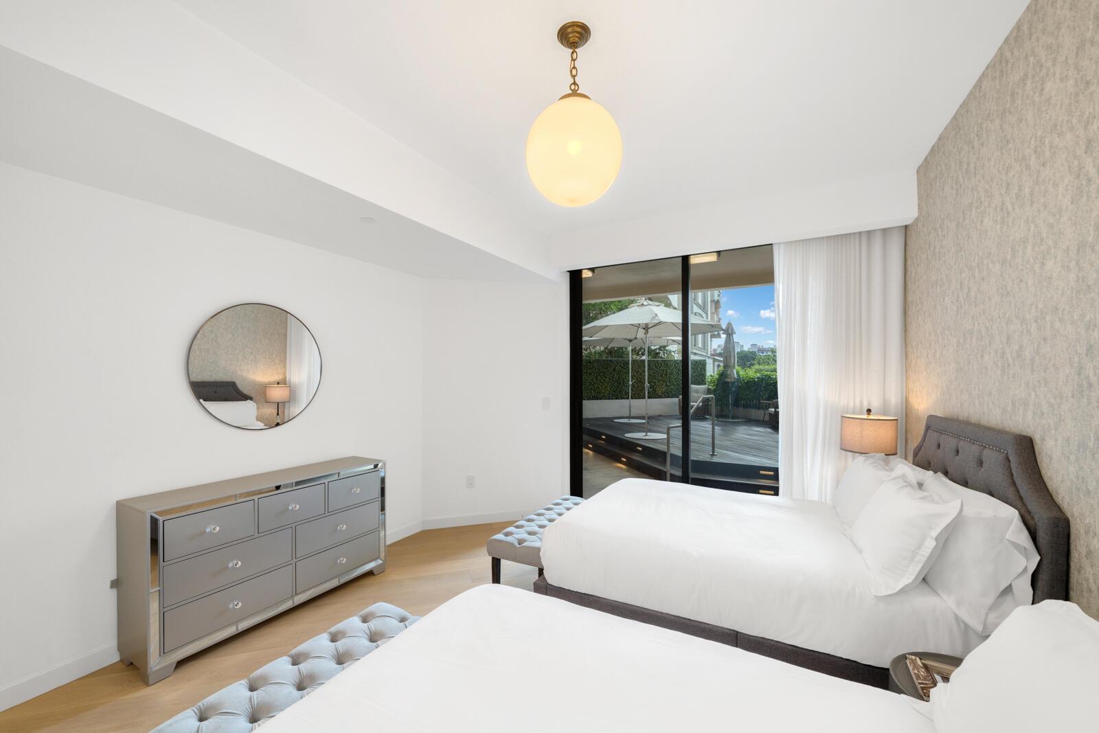 6800 Fisher Is Dr #6823 Miami Beach, FL 33109