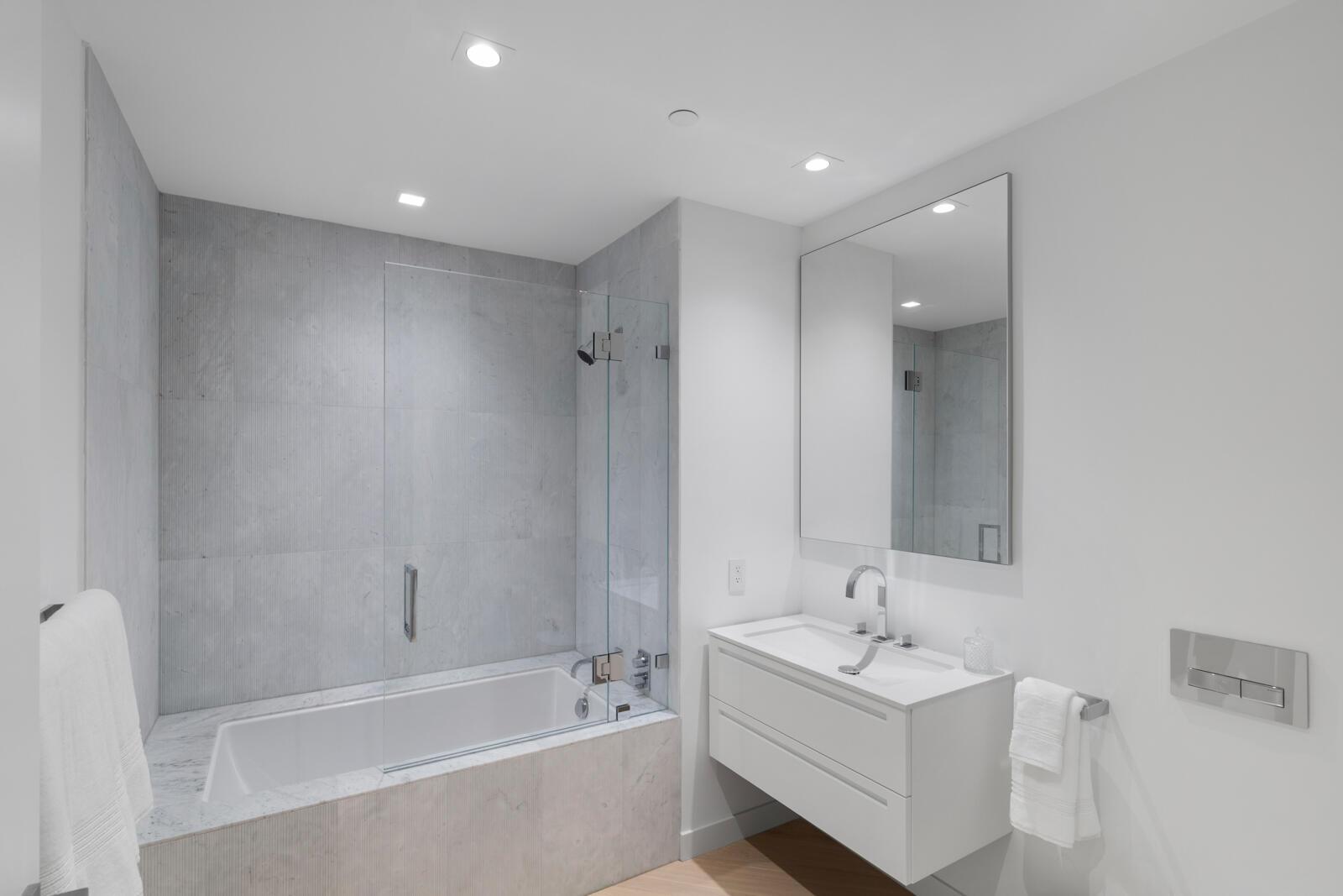 6800 Fisher Is Dr #6823 Miami Beach, FL 33109