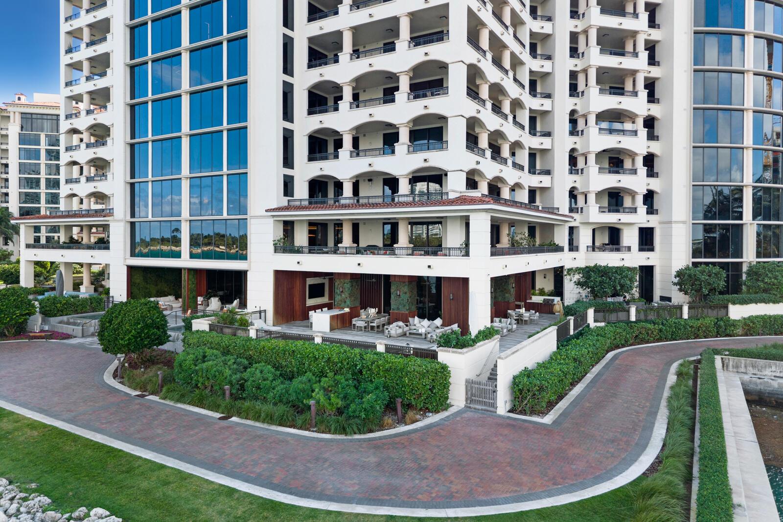 6800 Fisher Is Dr #6823 Miami Beach, FL 33109