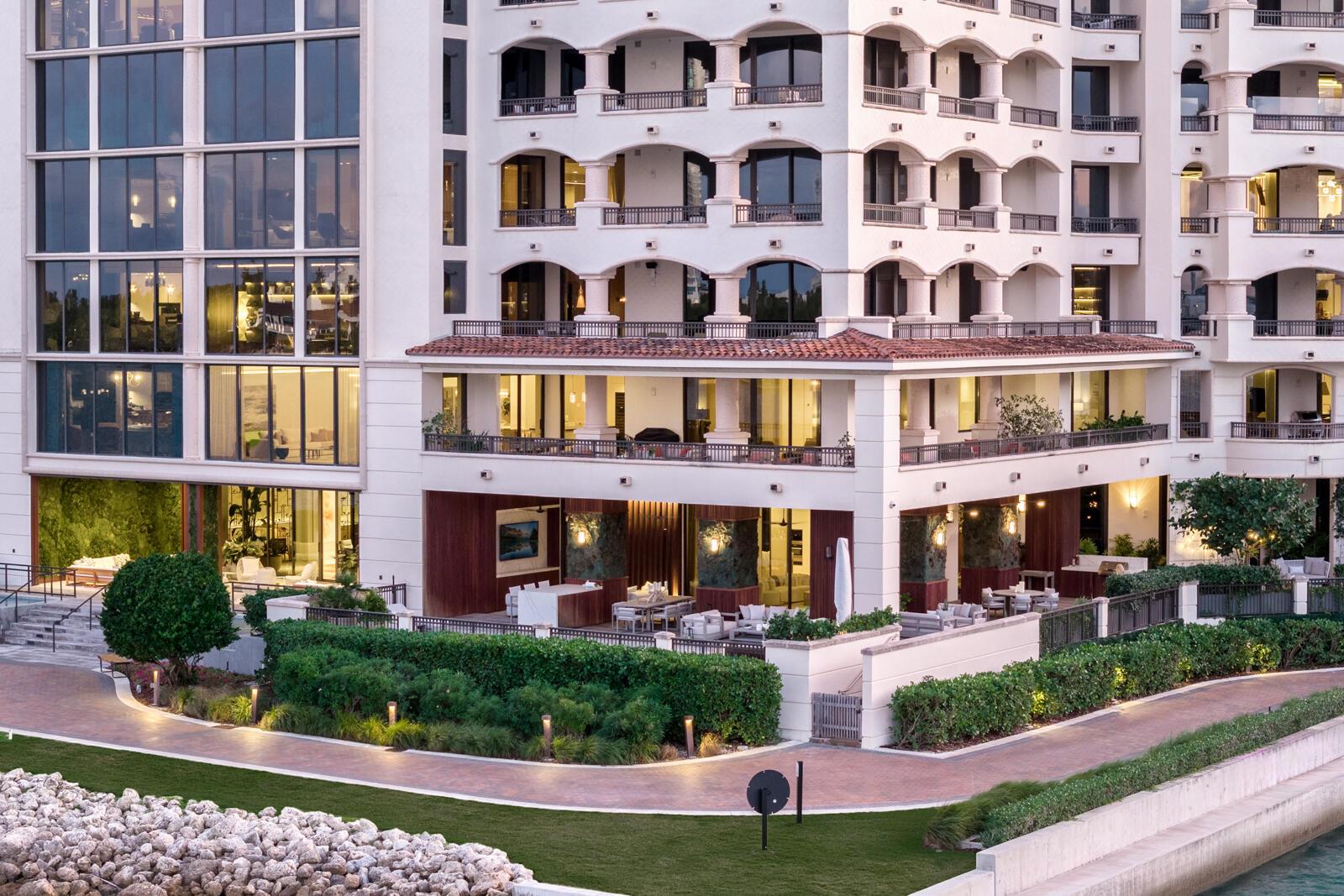 6800 Fisher Is Dr #6823 Miami Beach, FL 33109