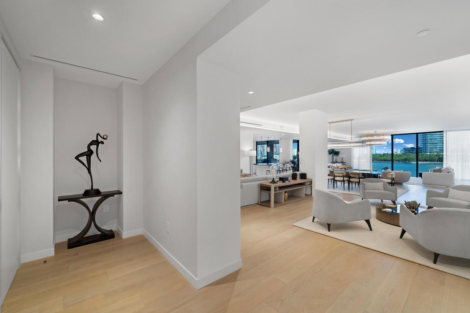 6800 Fisher Is Dr #6823 Miami Beach, FL 33109